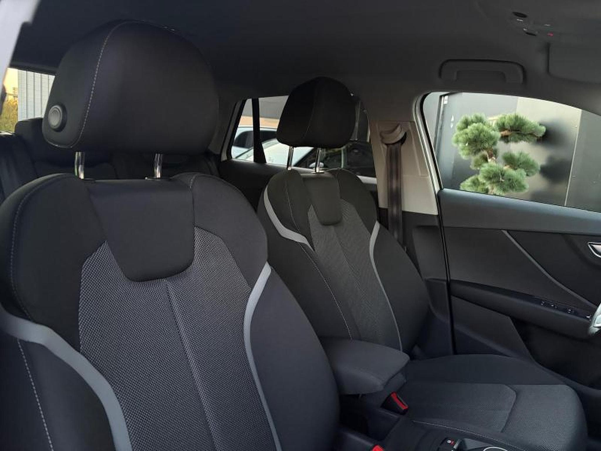 Audi Q2 S line 2.0 TDI 116ch /Attelage/Garantie Audi 12-2028/Sièges (2023) - Photo 11