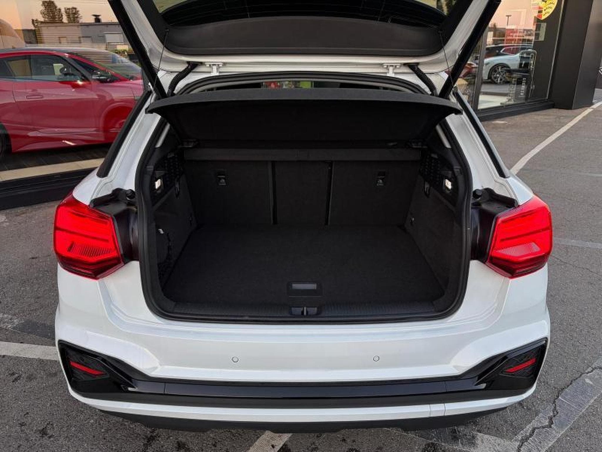 Audi Q2 S line 2.0 TDI 116ch /Attelage/Garantie Audi 12-2028/Sièges (2023) - Photo 16