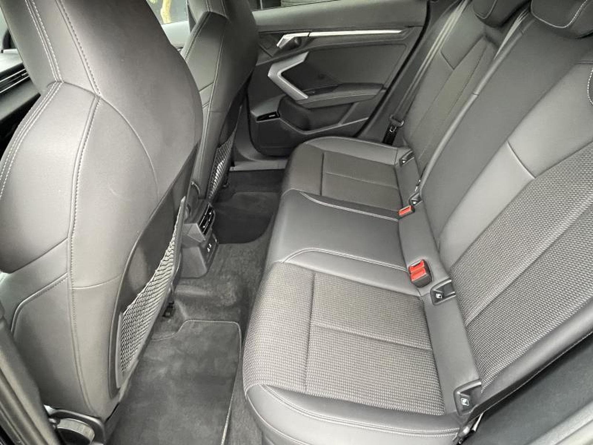 Audi S3 Sportback QUATTRO 2.0L 333CH SONOS/ Sieges chauffants/ virtu (2025) - Foto 7