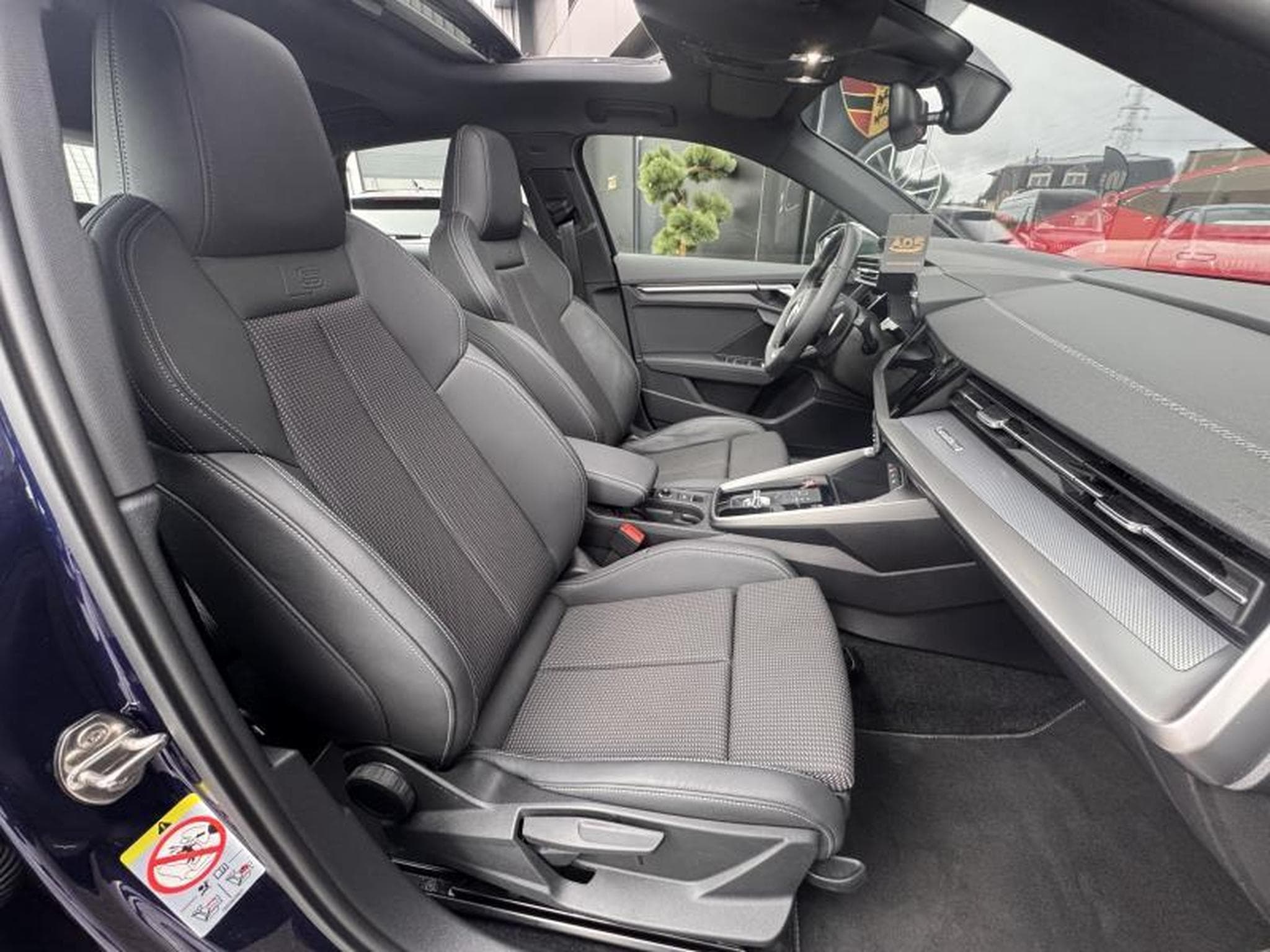 Audi S3 Sportback Quattro 2.0L 310ch / Toit ouvrant/ Virtual cockpit (2024) - Foto 10