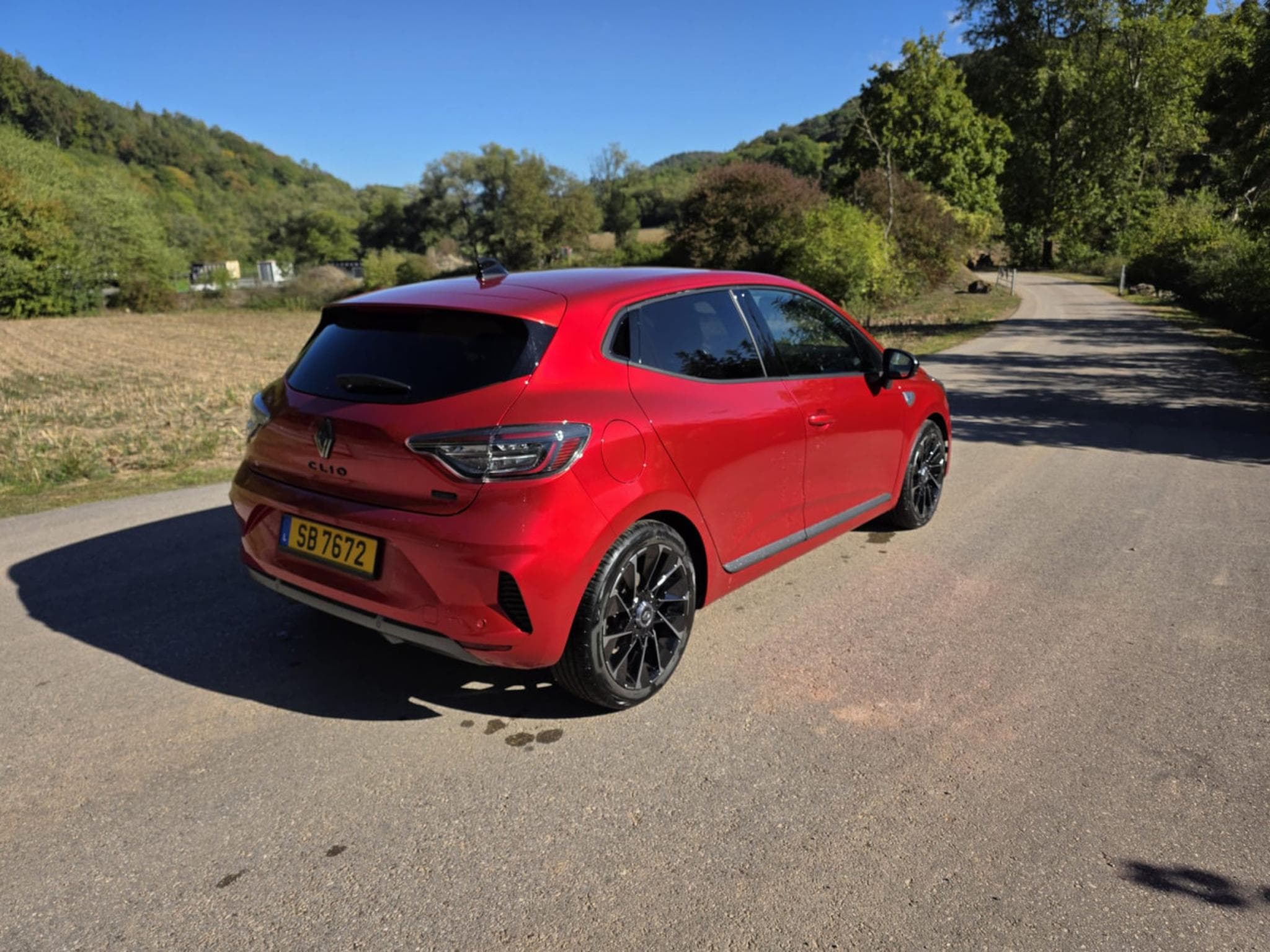 Renault Clio Esprit Alpine E-Tech Full Hybrid 145 (2024) - Foto 3