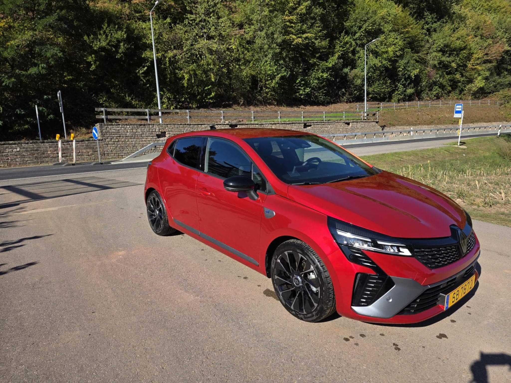 Renault Clio Esprit Alpine E-Tech Full Hybrid 145 (2024) - Foto 1