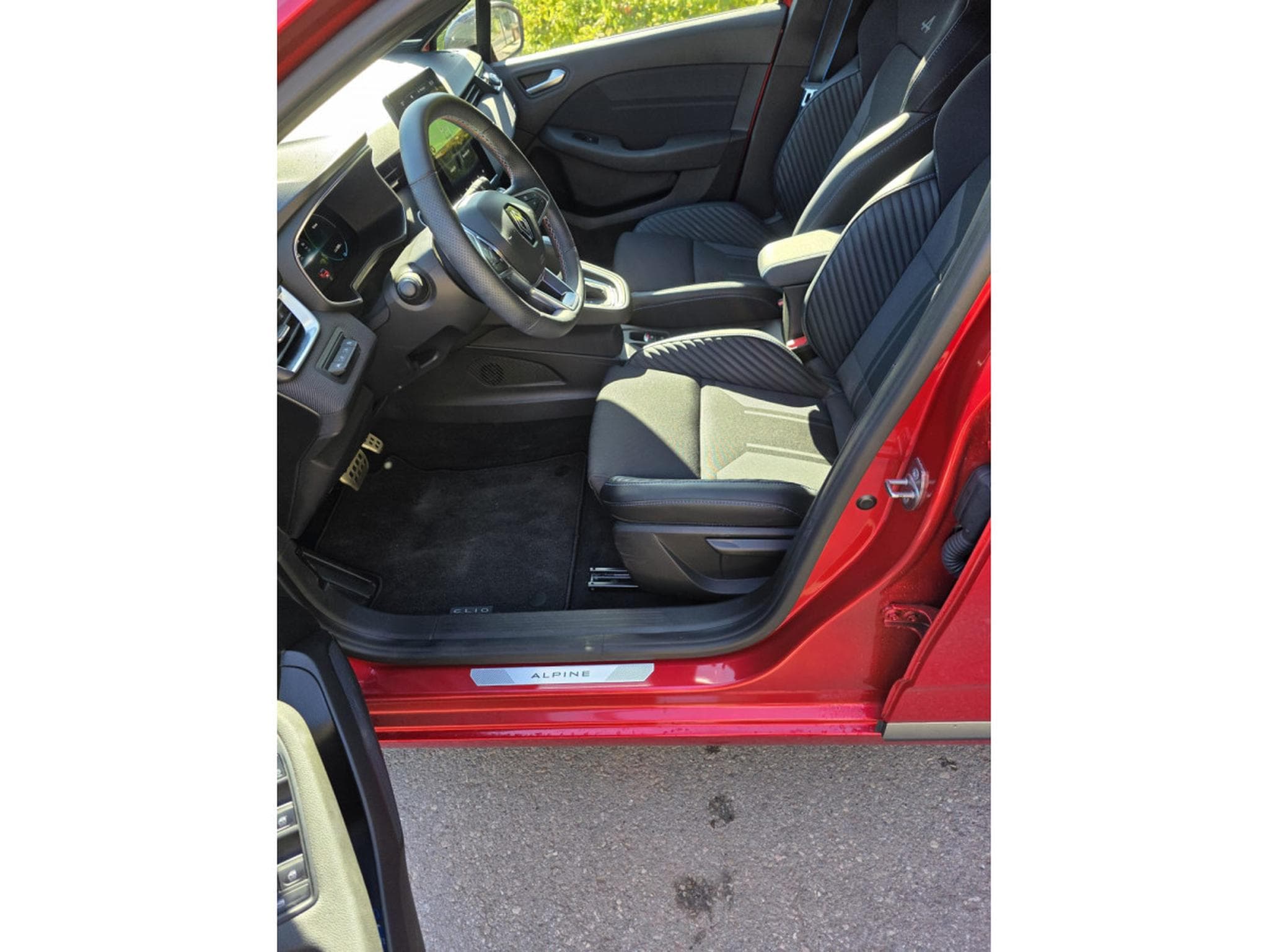 Renault Clio Esprit Alpine E-Tech Full Hybrid 145 (2024) - Foto 7