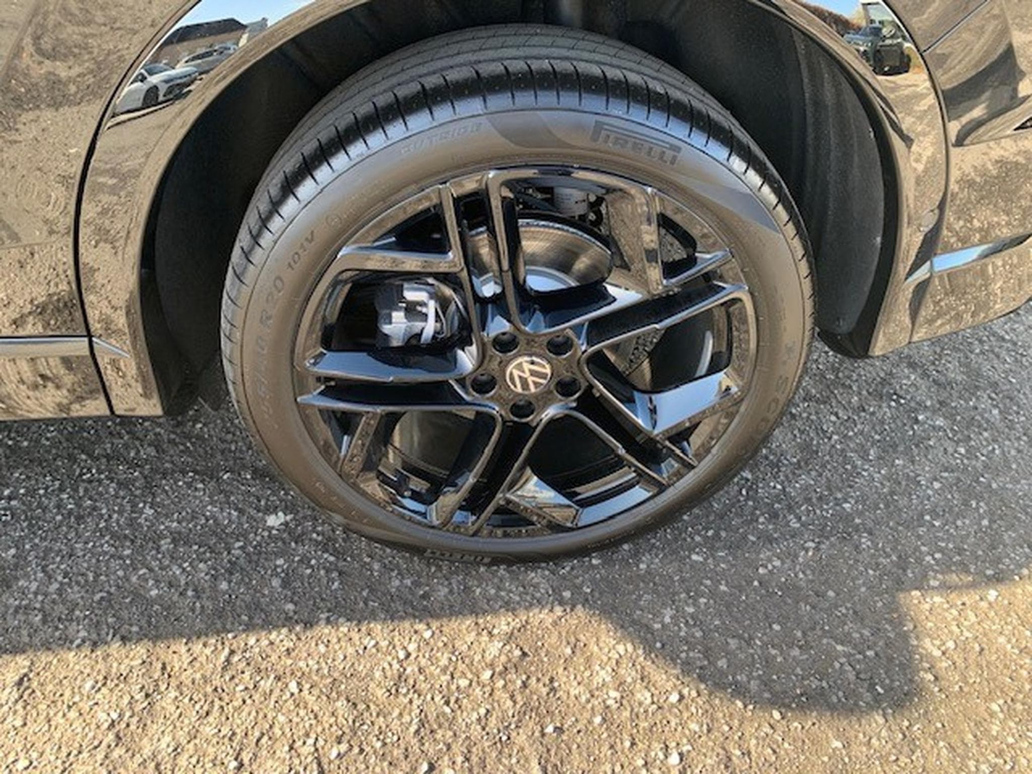 VW Tiguan R-LINE BLACK STYLE 1.5 eHYBRID 177CV DSG6 (2026) - Foto 4