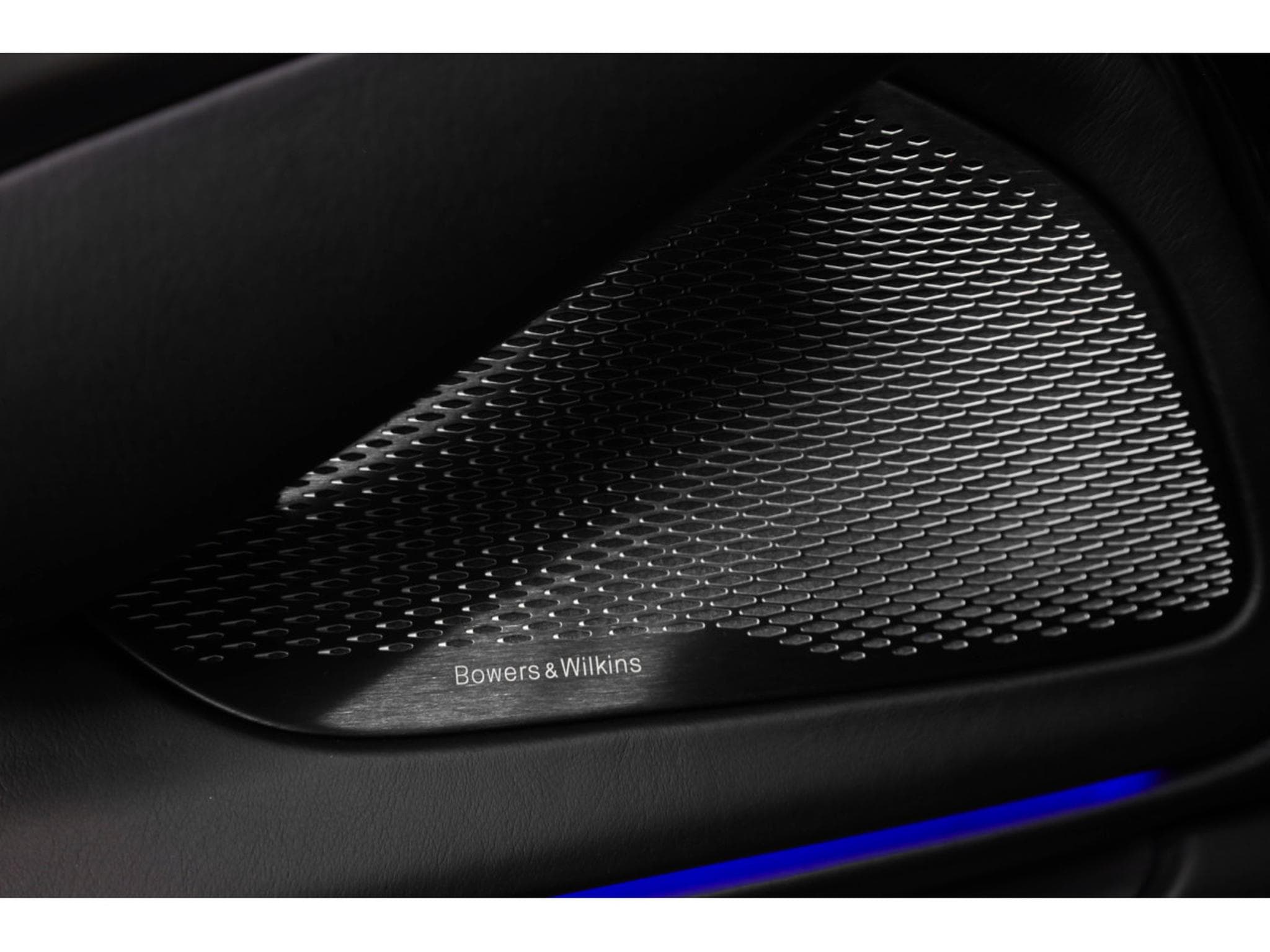 Aston-Martin DBX 707 4.0 V8 Bi-Turbo (2026) - Photo 19
