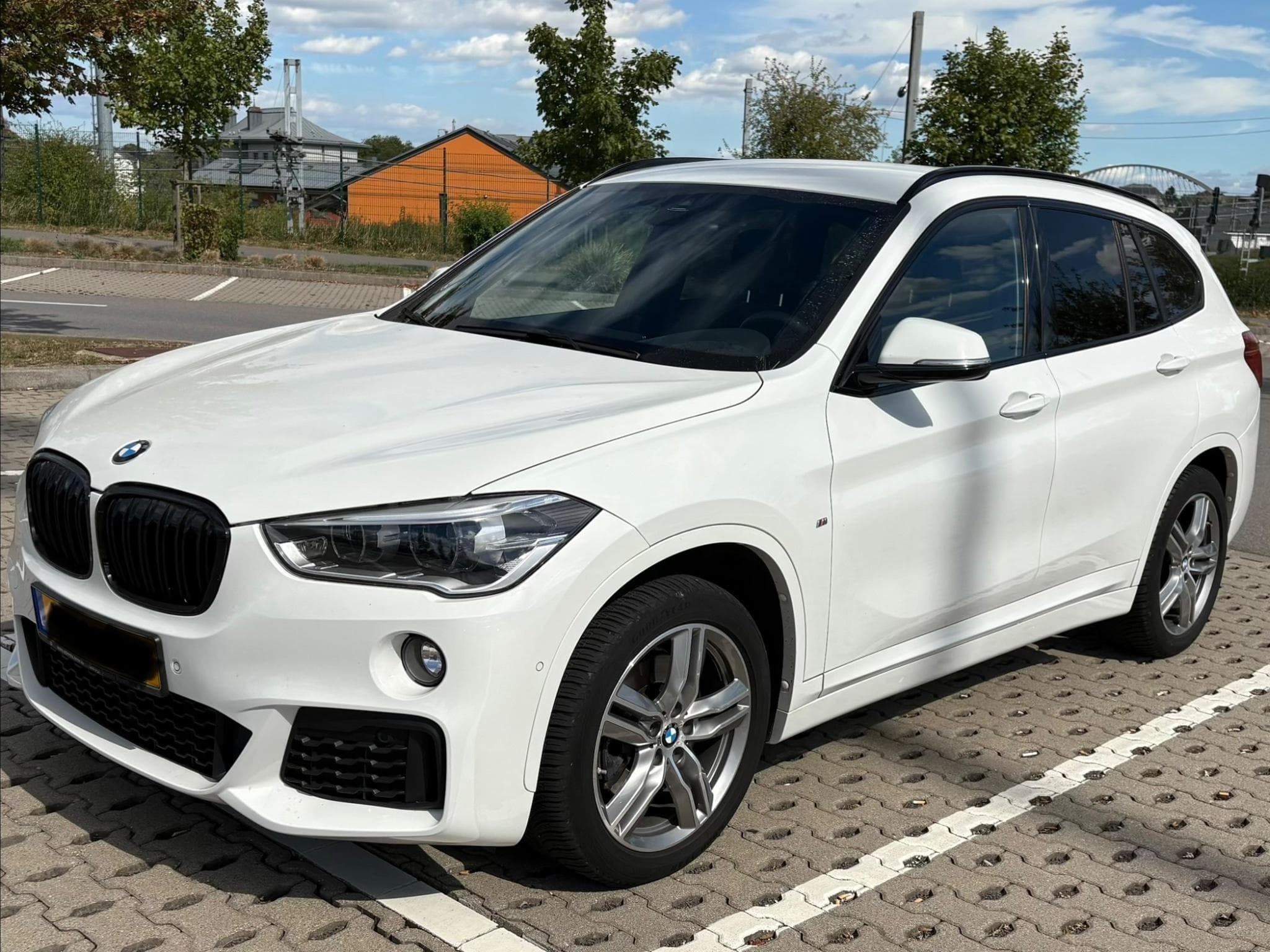 BMW X1 xDrive - Sport Kit M (2018) - Photo 2