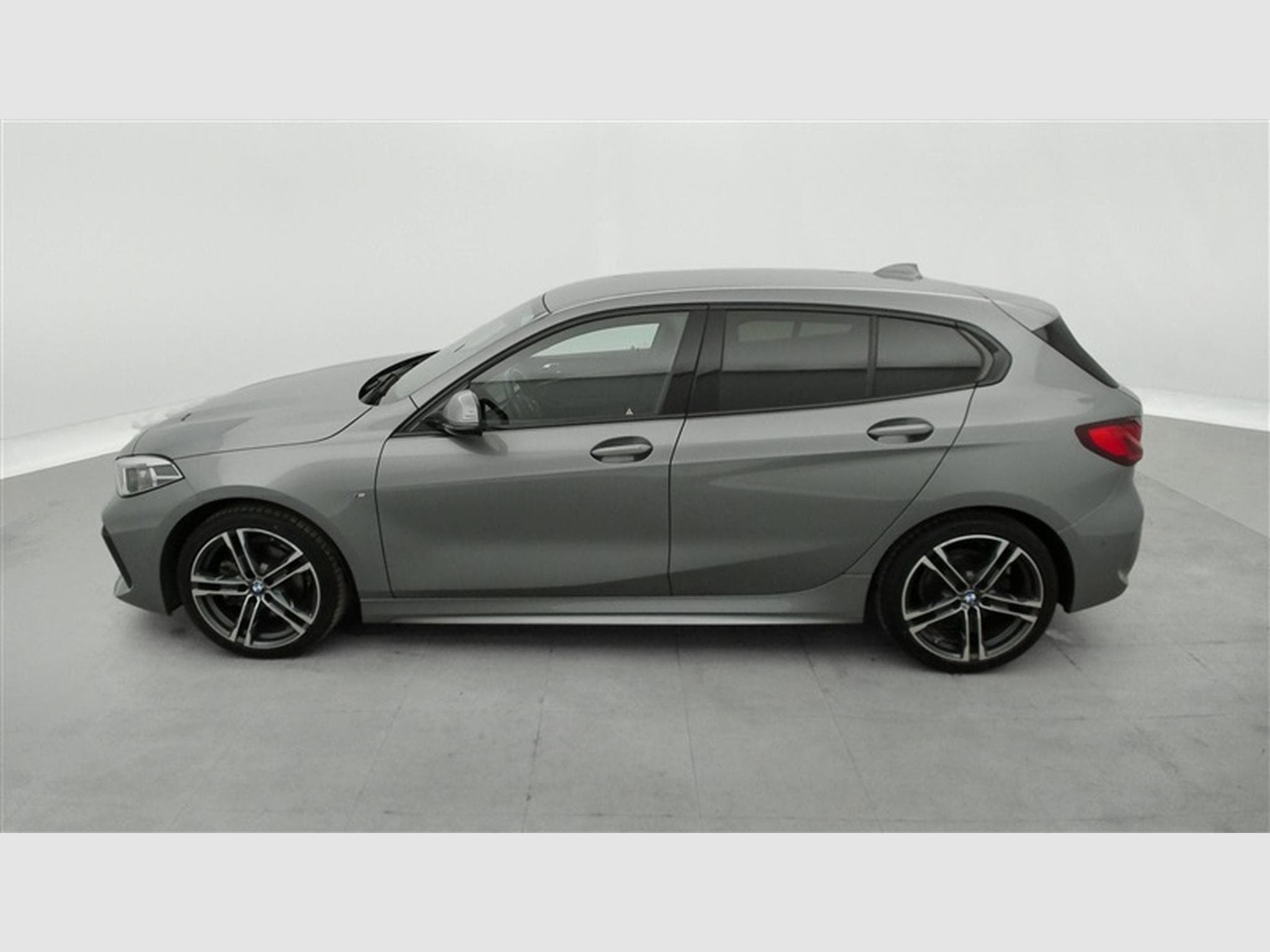BMW 118 iA Pack M  Navi / Led / PDC av+ar (2024) - Photo 3
