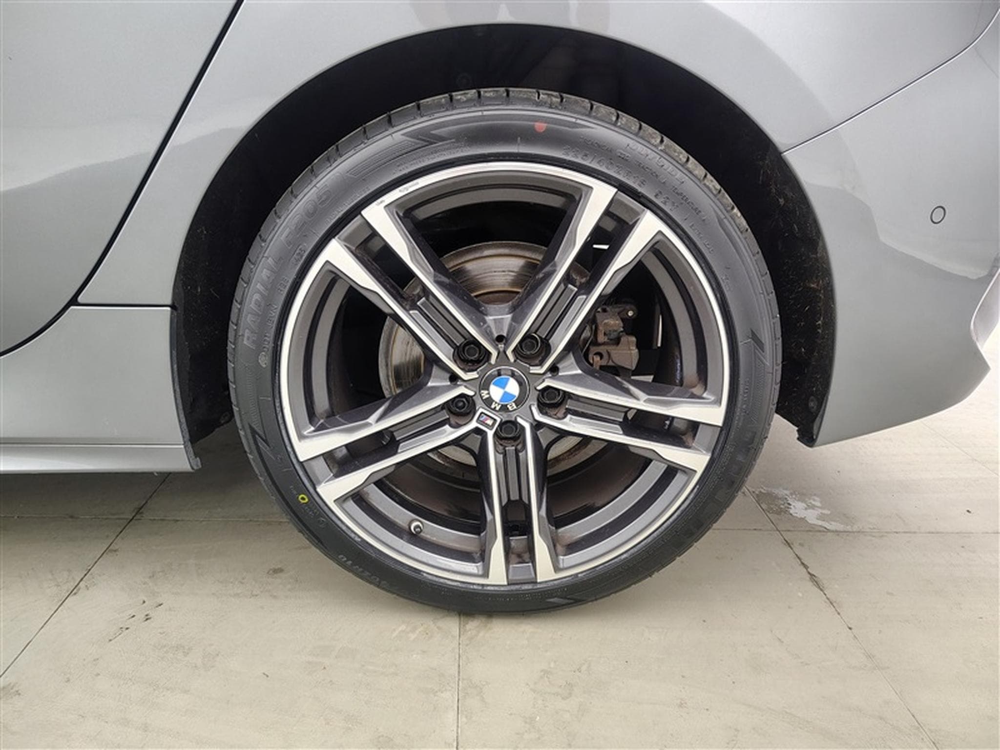 BMW 118 iA Pack M  Navi / Led / PDC av+ar (2024) - Photo 6