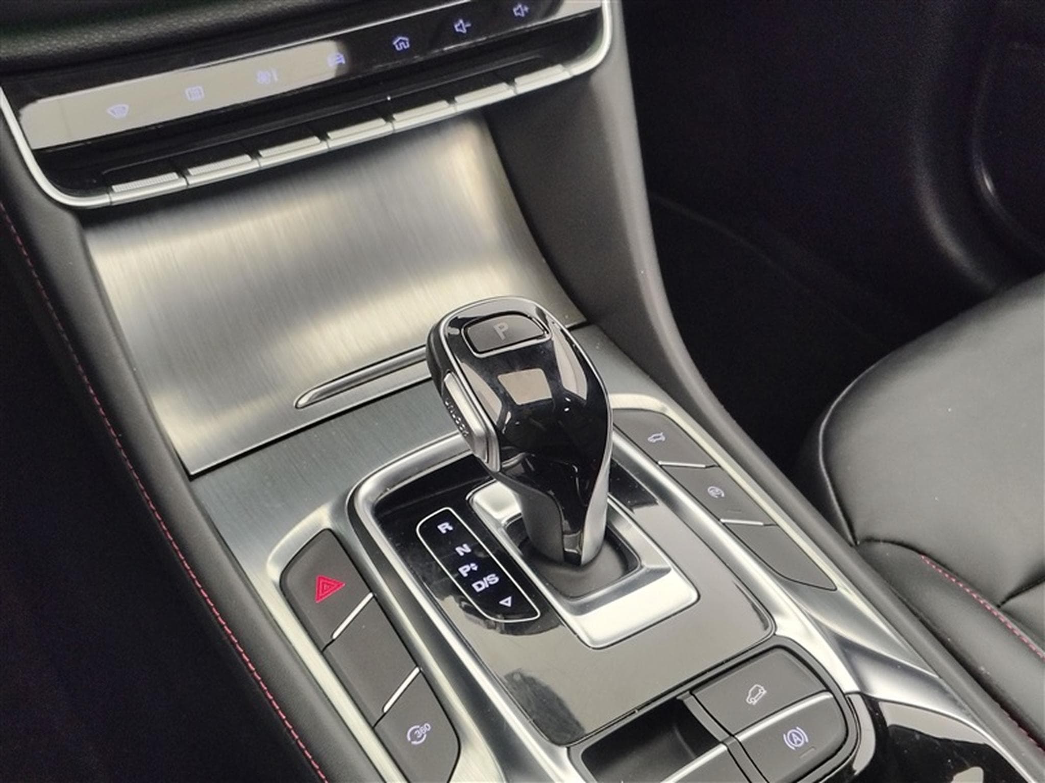 MG HS 1.5 T-GDi 160cv BVA Luxury NAVI / FULL LED / CUIR / PANO (2024) - Photo 12