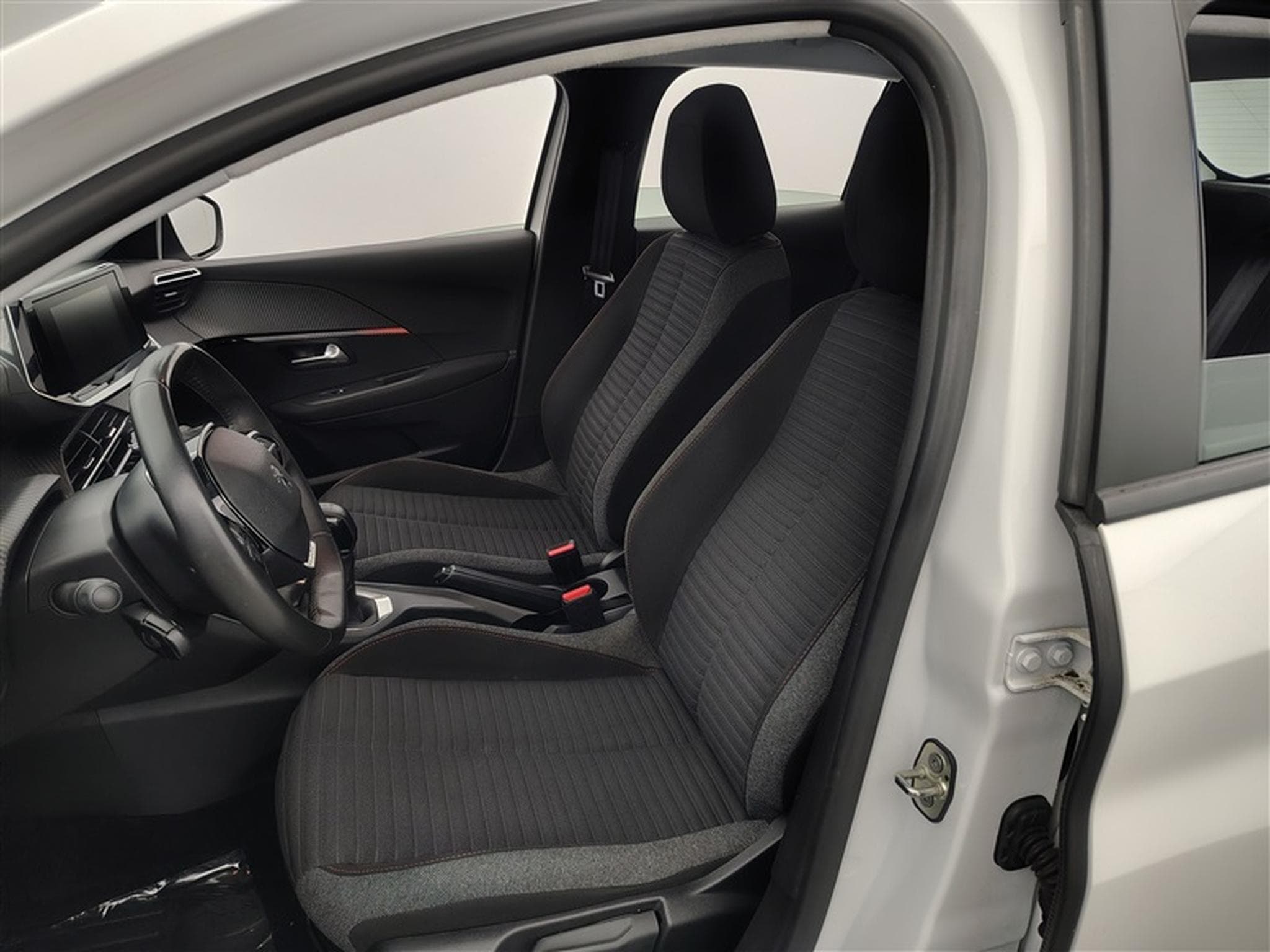 Peugeot 208 1.2i PureTech Active MIRRORLINK / FULL LED / PDC AR / JA 16" (2022) - Photo 7