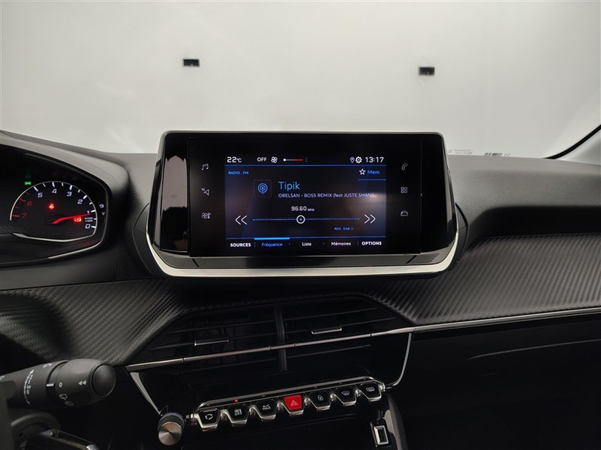 Peugeot 208 1.2i PureTech Active MIRRORLINK / FULL LED / PDC AR / JA 16" (2022) - Photo 11