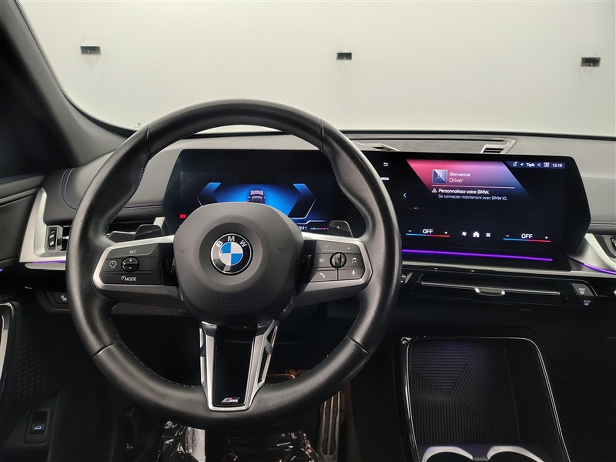 BMW X1 1.5iA MHEV PACK M/NAV/CARPLAY/CAM 360/HK/KEYLESS/HUD (2023) - Photo 9