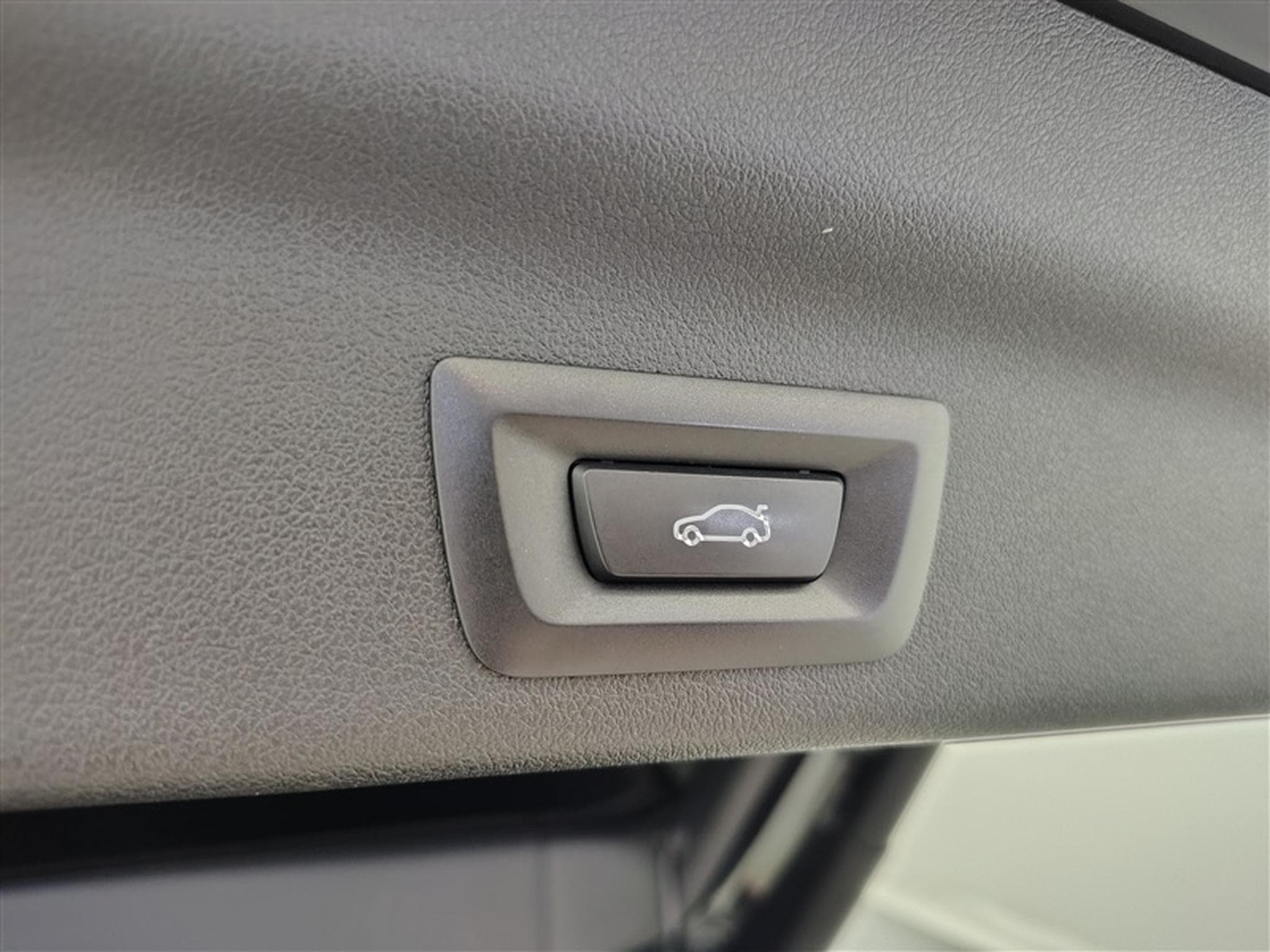 BMW X1 1.5iA MHEV PACK M/NAV/CARPLAY/CAM 360/HK/KEYLESS/HUD (2023) - Photo 18