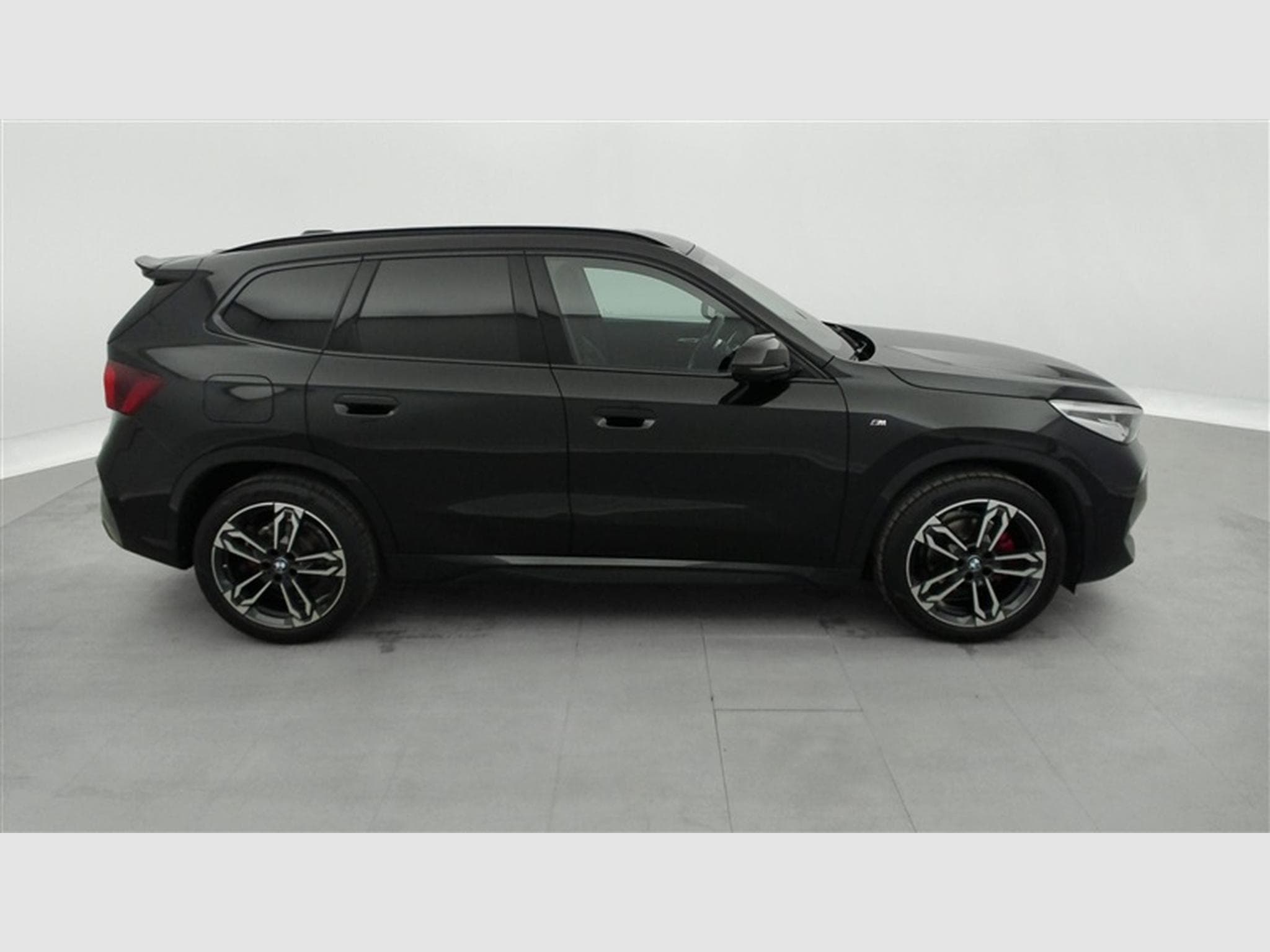 BMW X1 1.5iA MHEV PACK M/NAV/CARPLAY/CAM 360/HK/KEYLESS/HUD (2023) - Photo 25