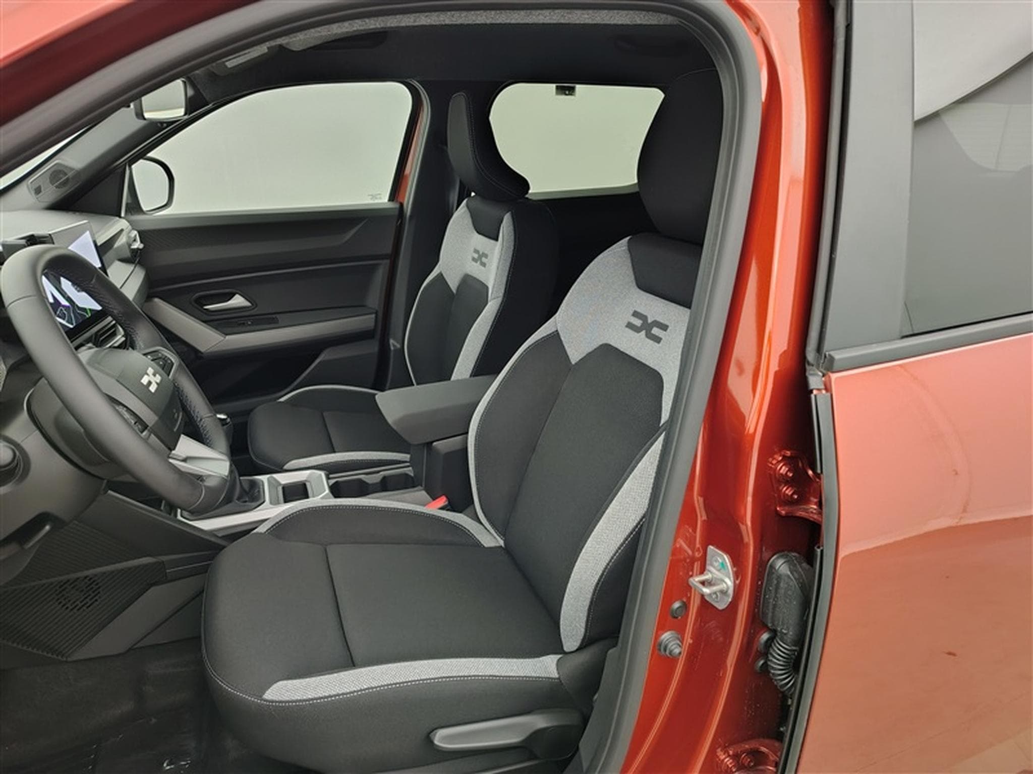 Dacia Duster Mild Hybrid 140cv Journey NAVI / CARPLAY / FULL LED / CAMERA (2026) - Photo 7
