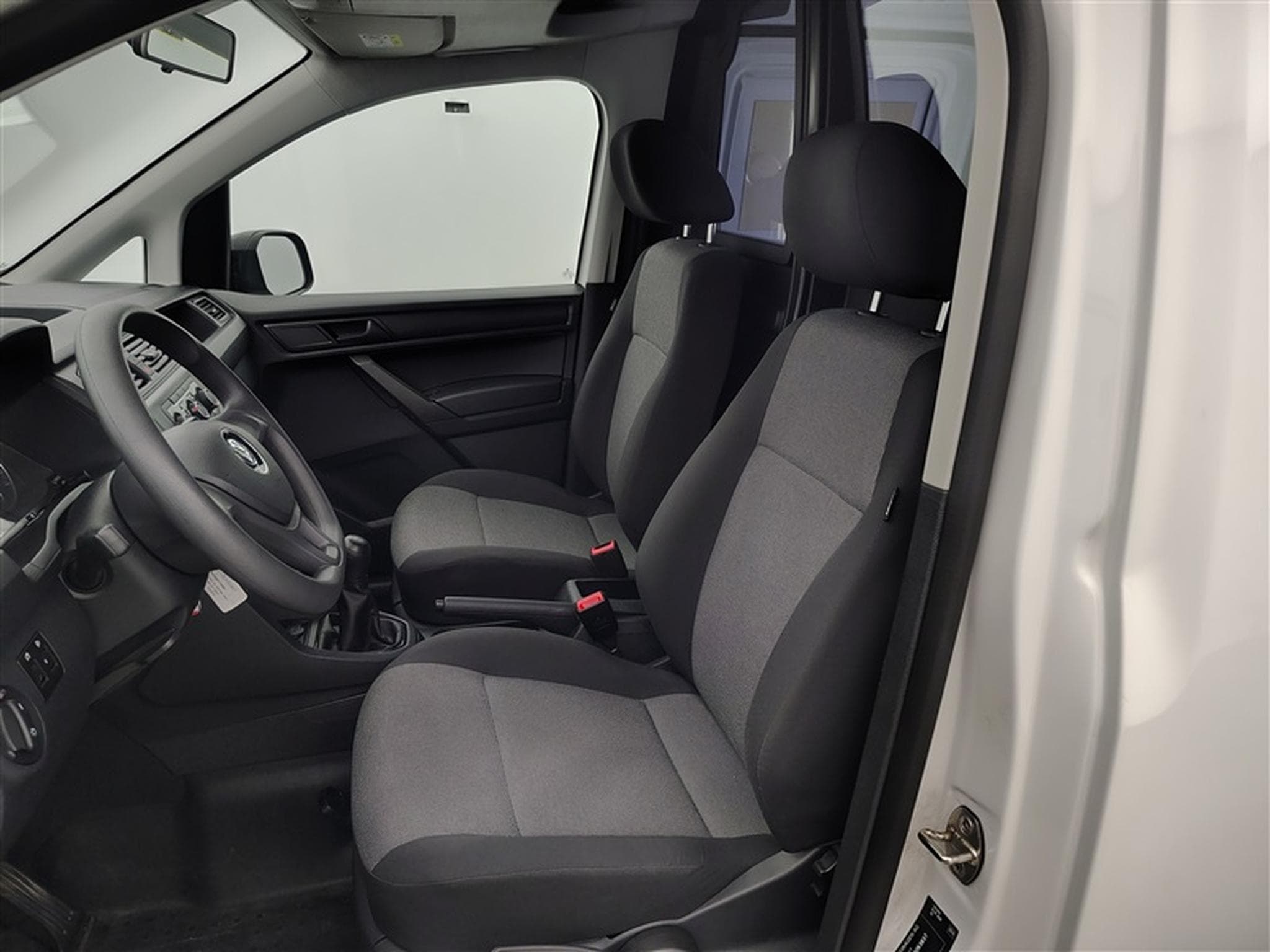 VW Caddy 2.0 CR TDi SCR Business AIRCO (2020) - Photo 7