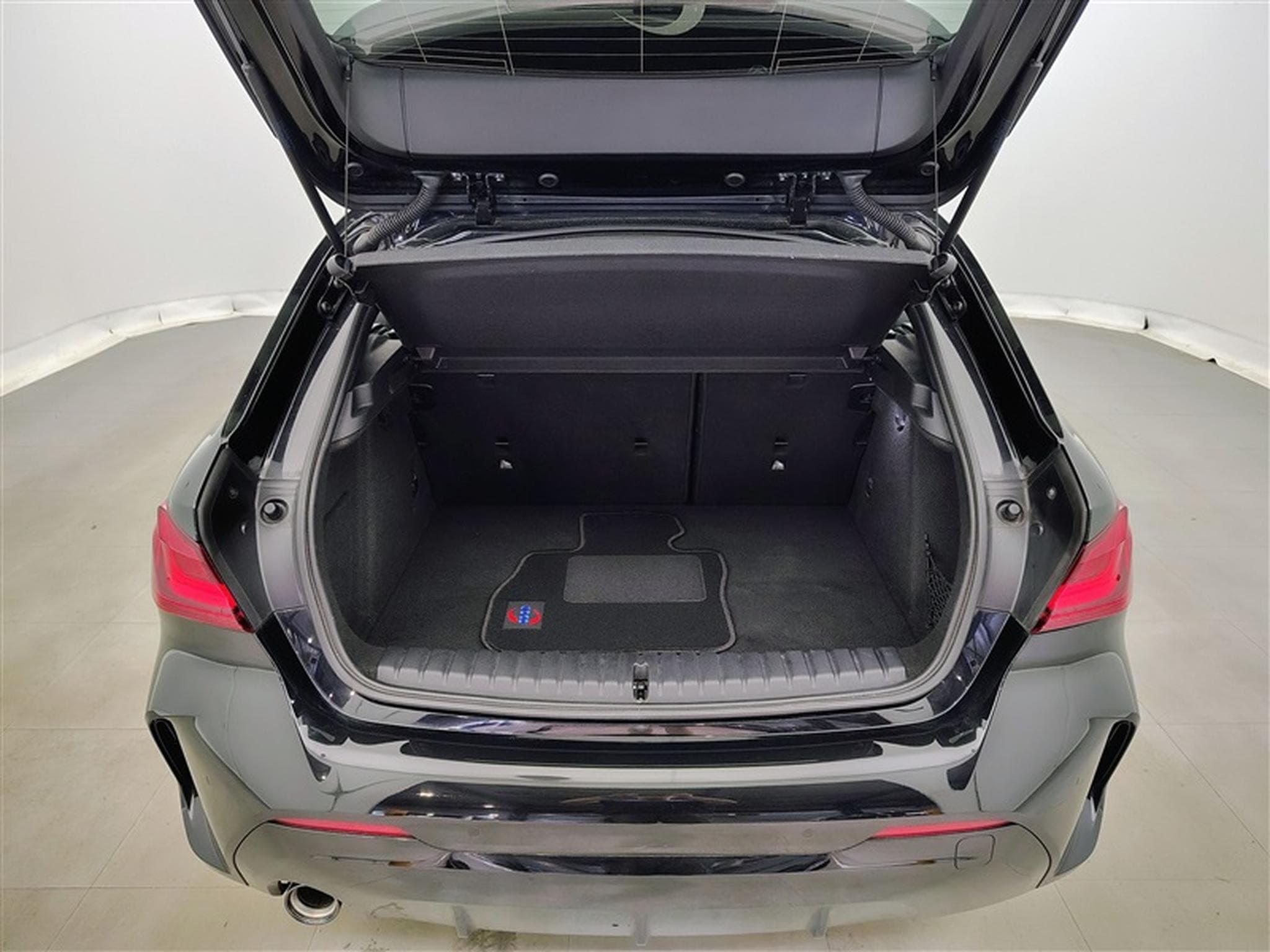 BMW 116 d PACK M  NAVI / FULL LED / S-CUIR / SHADOW LINE (2022) - Photo 14