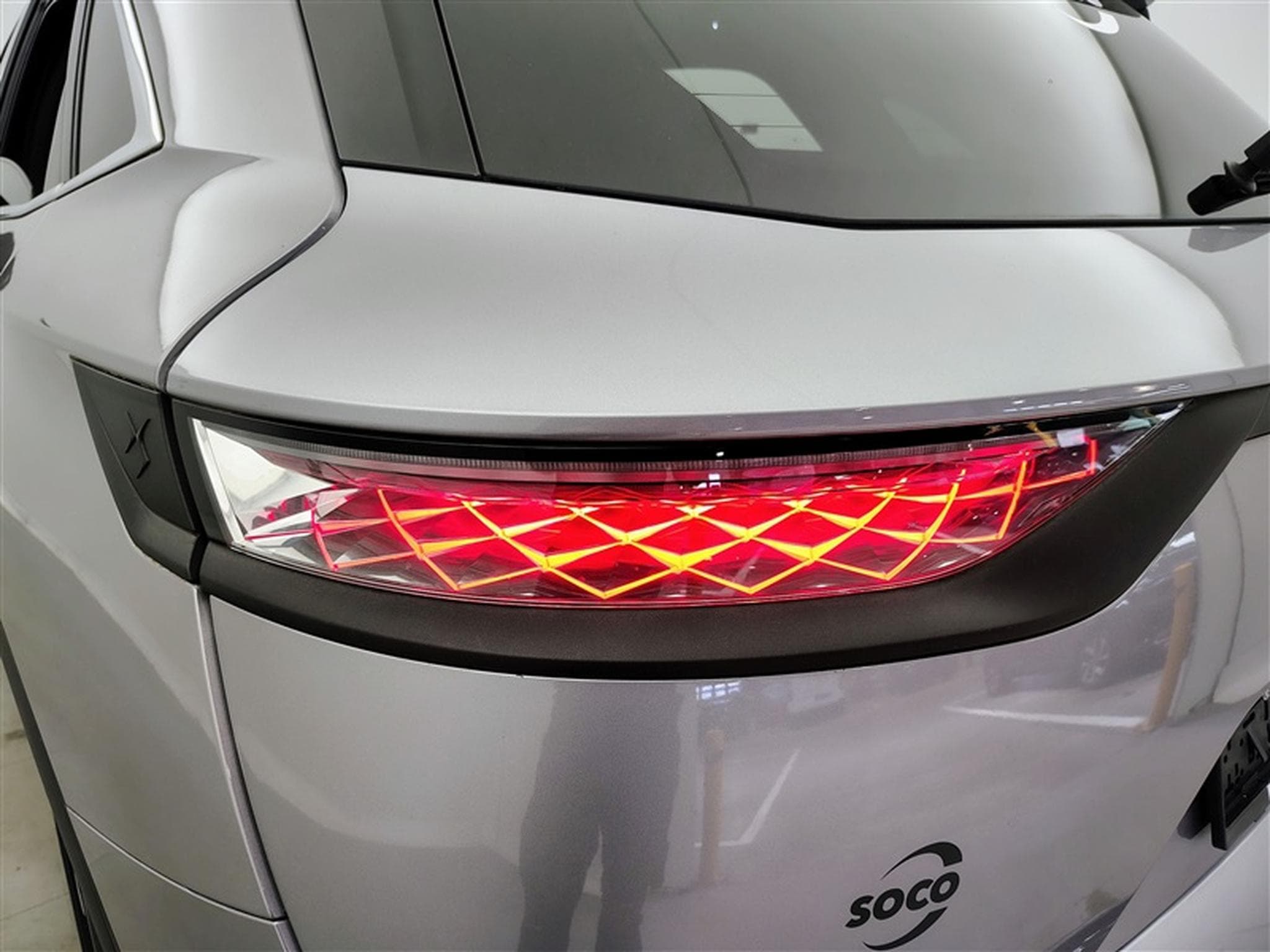 DS Automobiles DS7 1.2 EAT8 Perform. Line NAVI / ALCANTARA / FULL LED (2021) - Photo 16