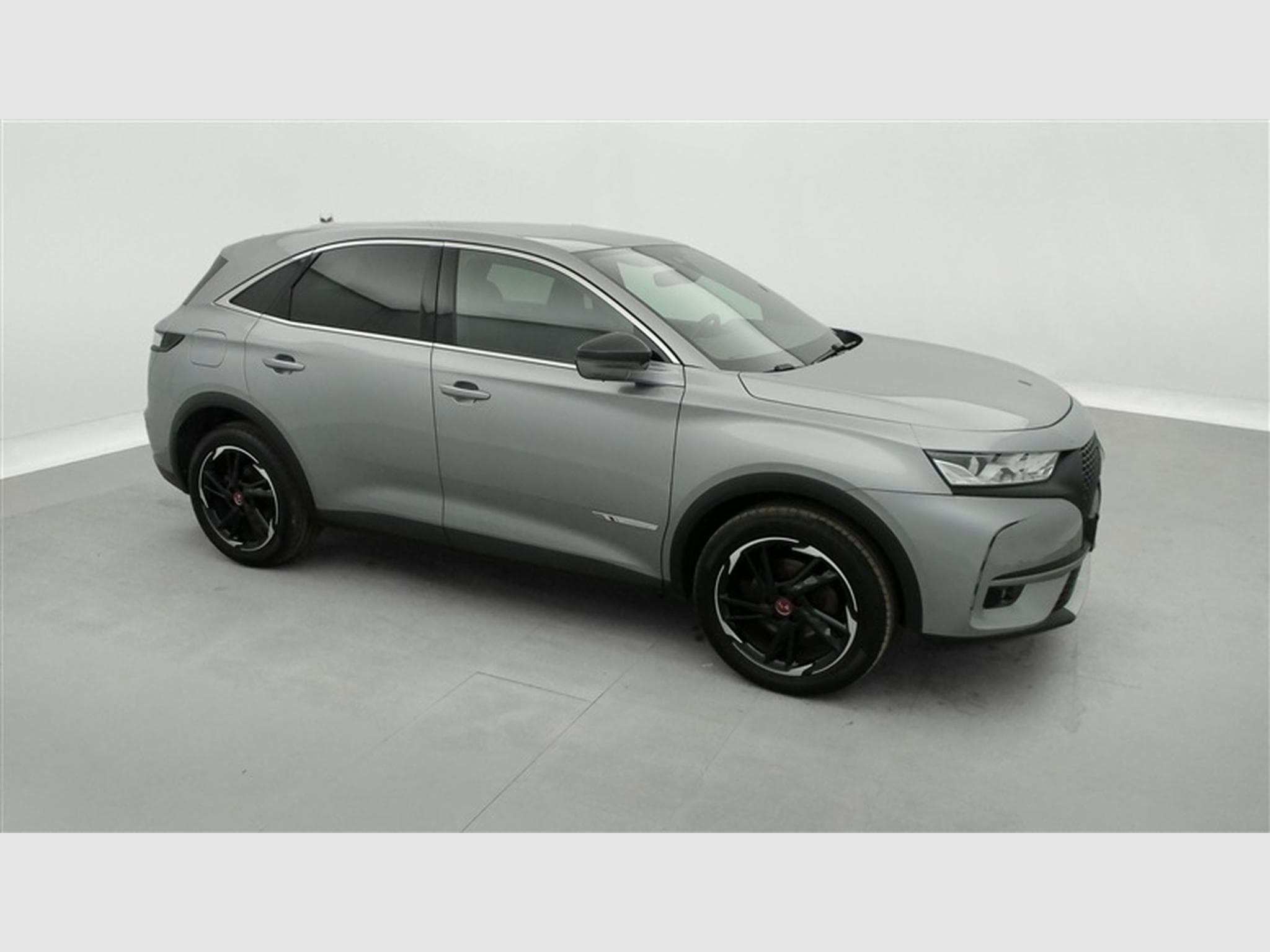 DS Automobiles DS7 1.2 EAT8 Perform. Line NAVI / ALCANTARA / FULL LED (2021) - Photo 23