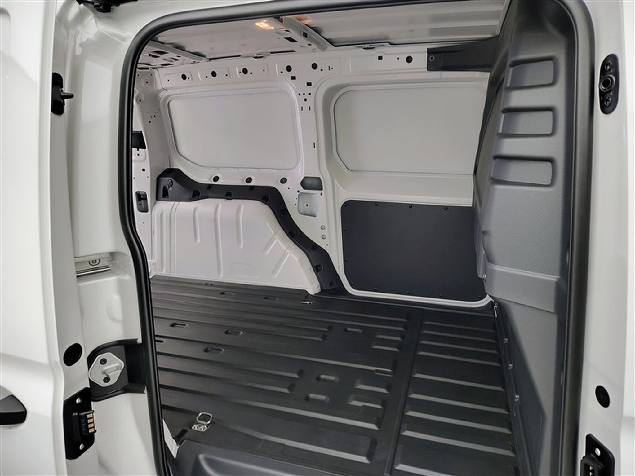 VW Caddy 2.0 TDi Cargo Maxi CARPLAY / PDC (2026) - Photo 13