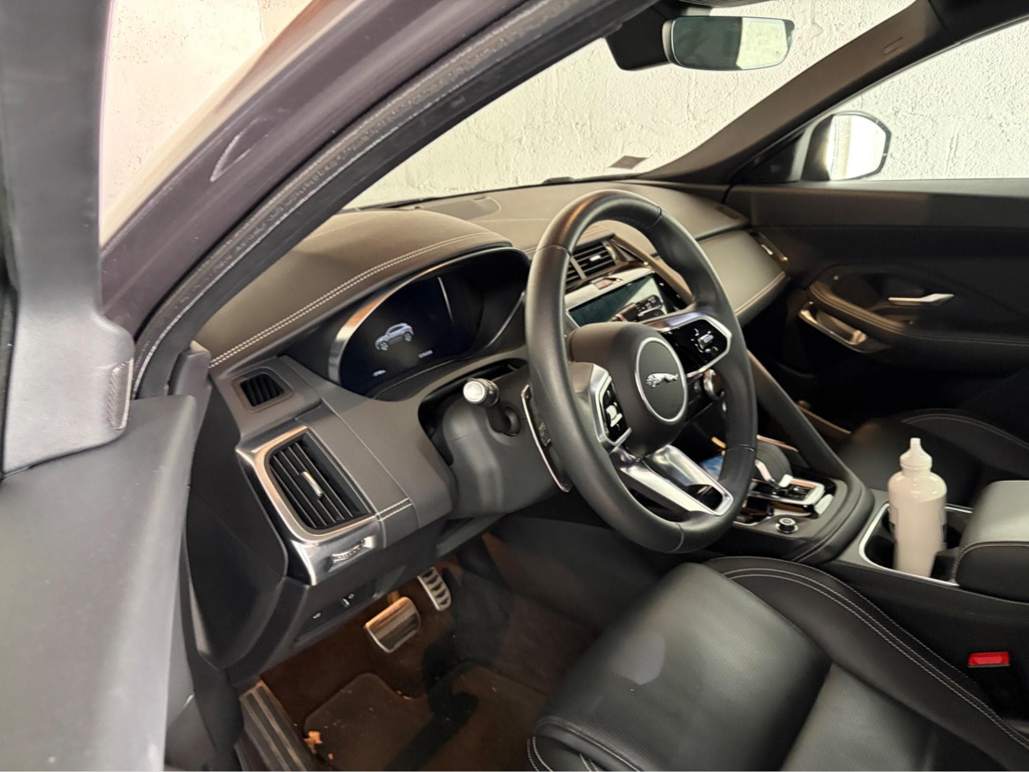 Jaguar E-Pace (2023) - Foto 2