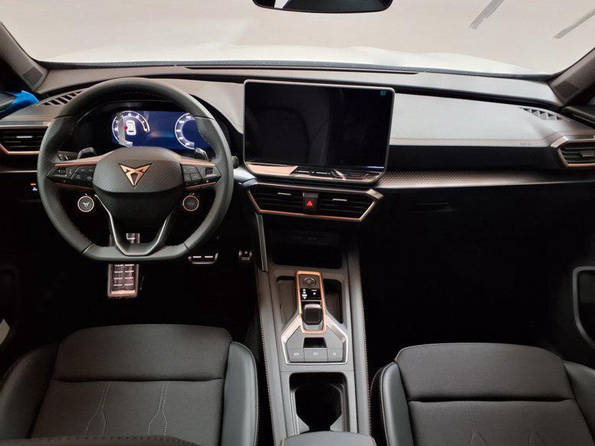 Cupra Formentor 1.5 eTSI 7-Gang-DSG (2026) - Photo 11