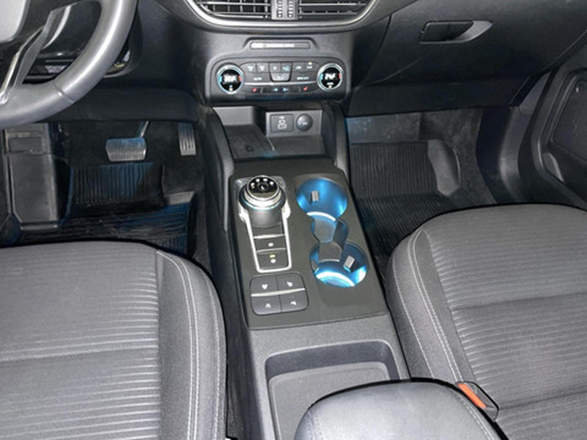 Ford Kuga 2.0 EcoBlue Auto (2022) - Photo 10