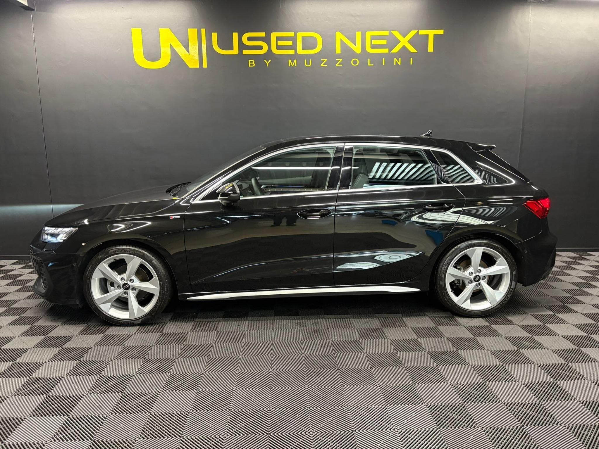 Audi A3 SportBack 35 TFSI 150cv S-Tronic S-Line (2025) - Photo 4