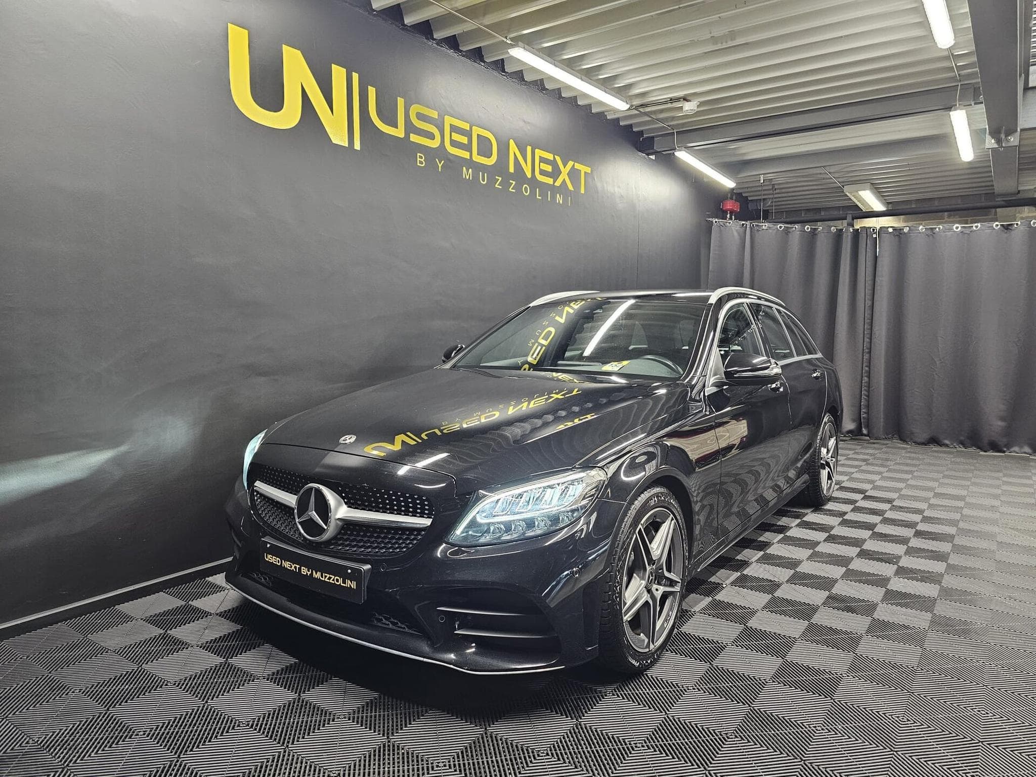 Mercedes C 300 AMG Line (2019) - Photo 1