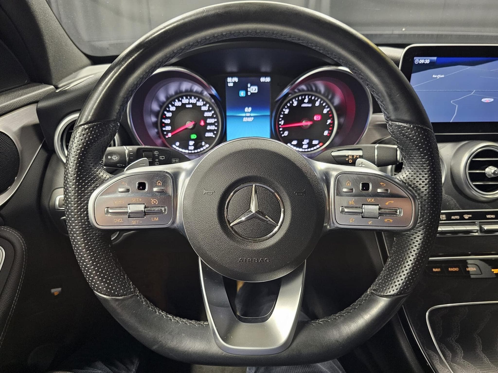 Mercedes C 300 AMG Line (2019) - Photo 8