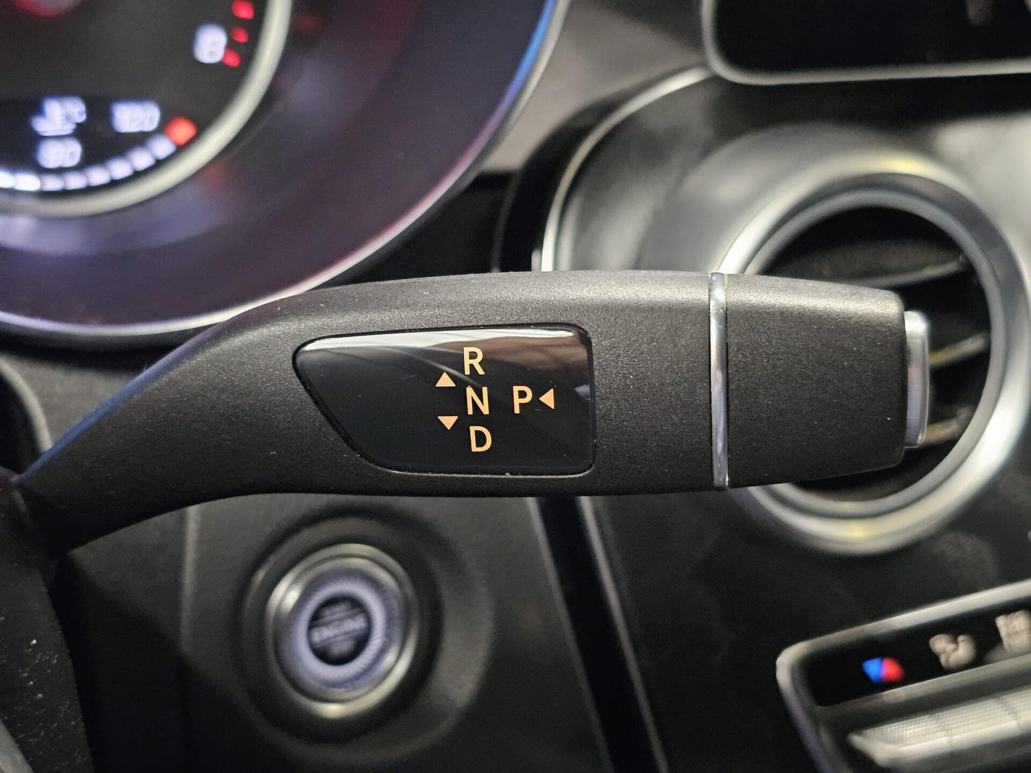 Mercedes C 300 AMG Line (2019) - Photo 15
