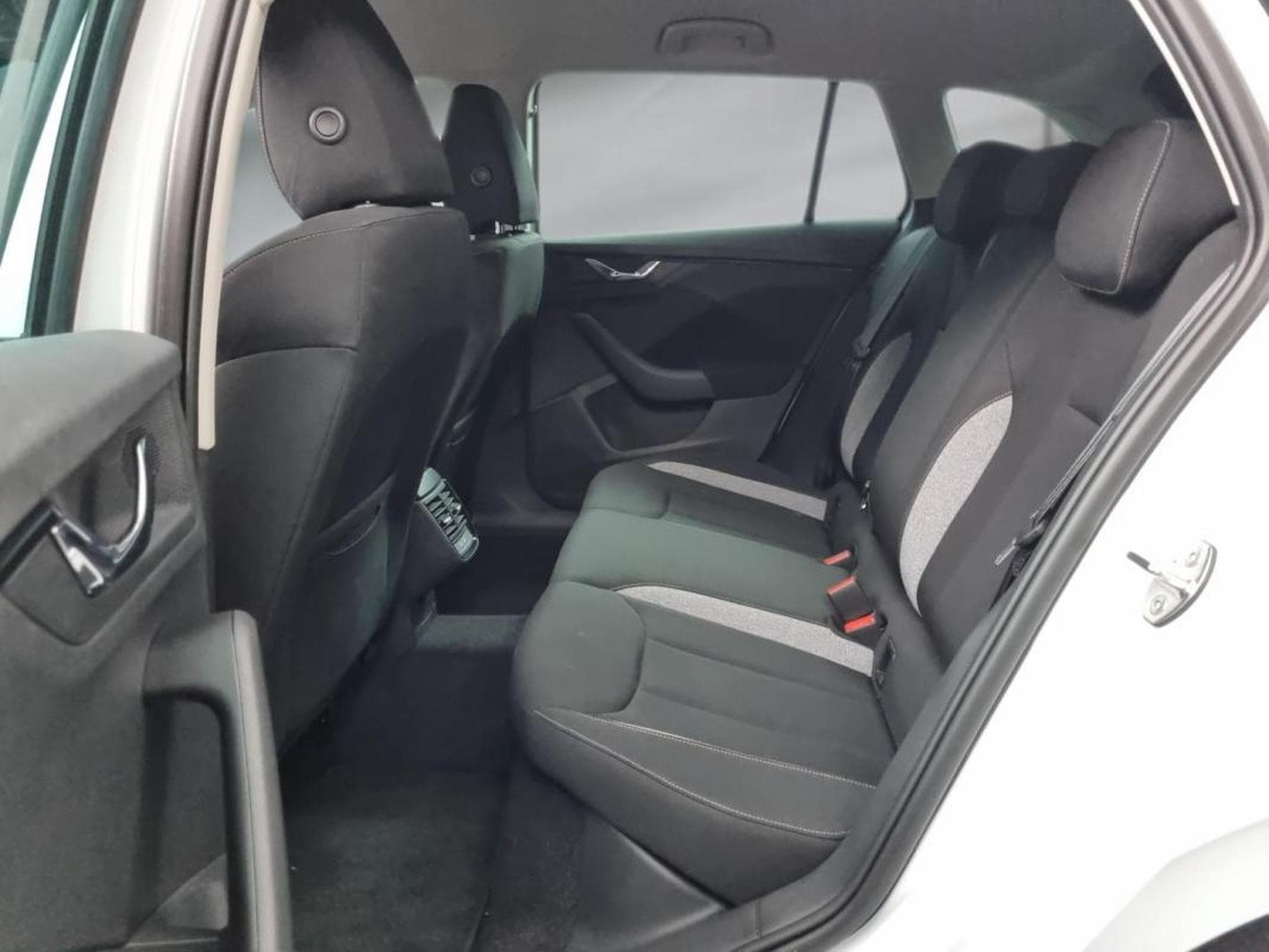 Skoda Scala -35% 1.0 TSI Evo2 116ch Selection (2025) - Photo 11