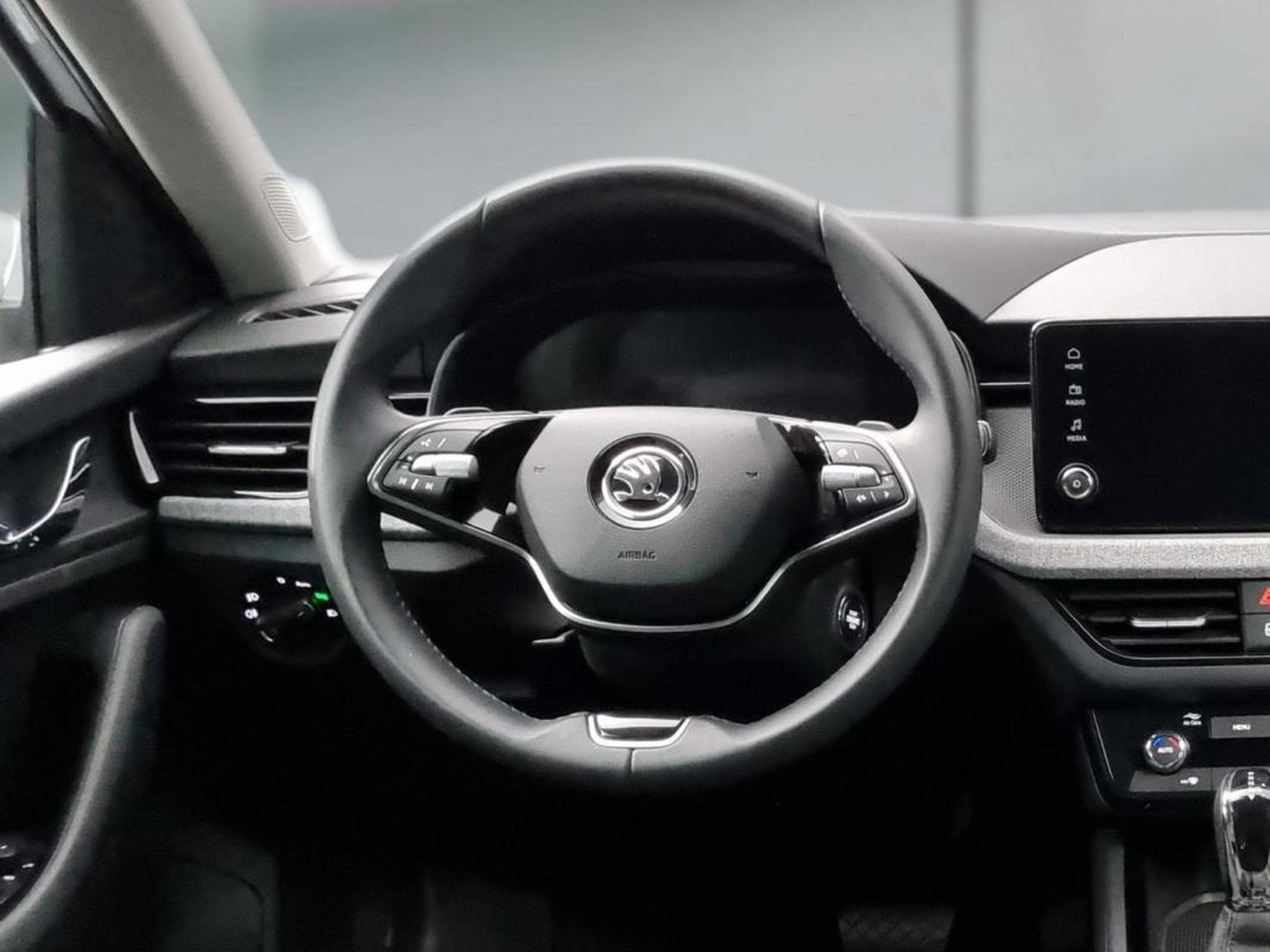 Skoda Scala -35% 1.0 TSI Evo2 116ch Selection (2025) - Photo 21