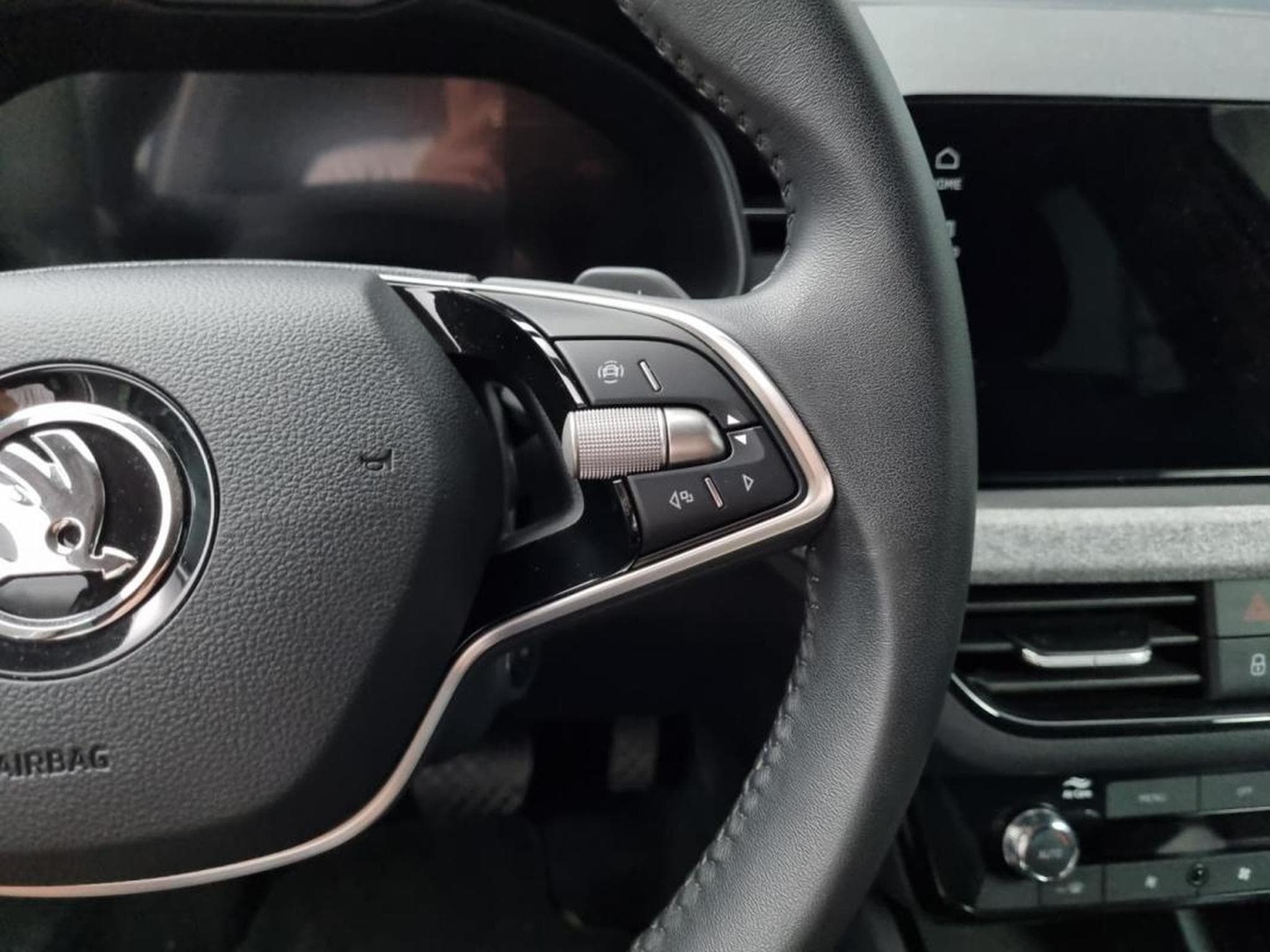 Skoda Scala -35% 1.0 TSI Evo2 116ch Selection (2025) - Photo 24