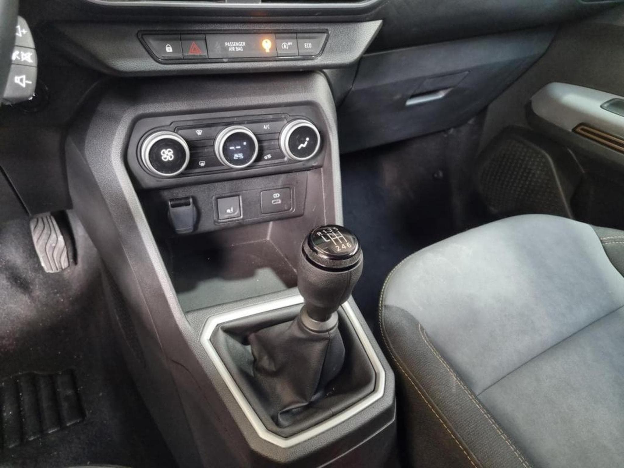 Dacia Sandero 1.0 ECO-G 100CH Stepway Extreme (2025) - Photo 14
