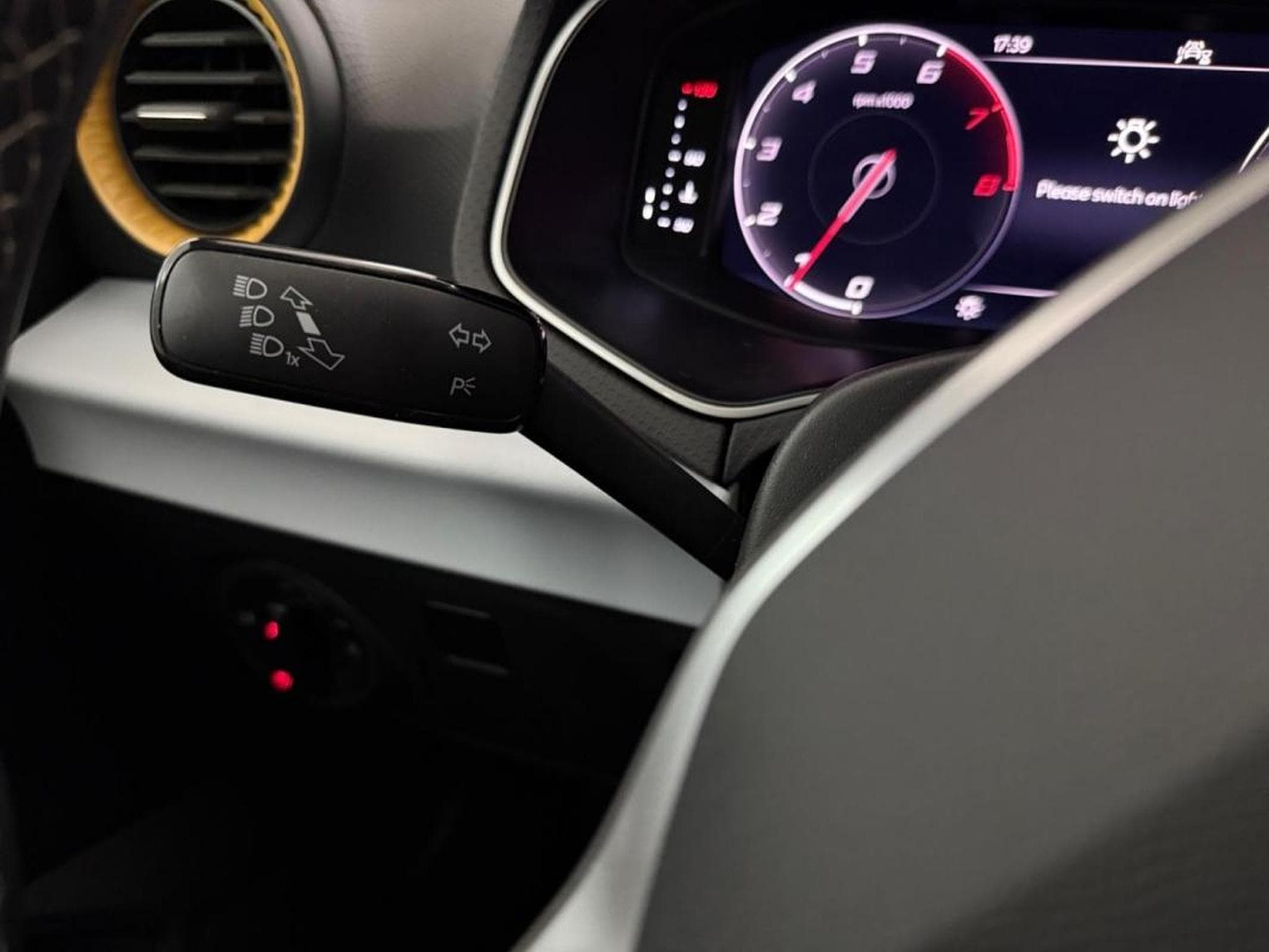 Seat Arona -20% 1.0 TSI 115ch Xperience DSG7 SPECIAL EDITION (2025) - Photo 11