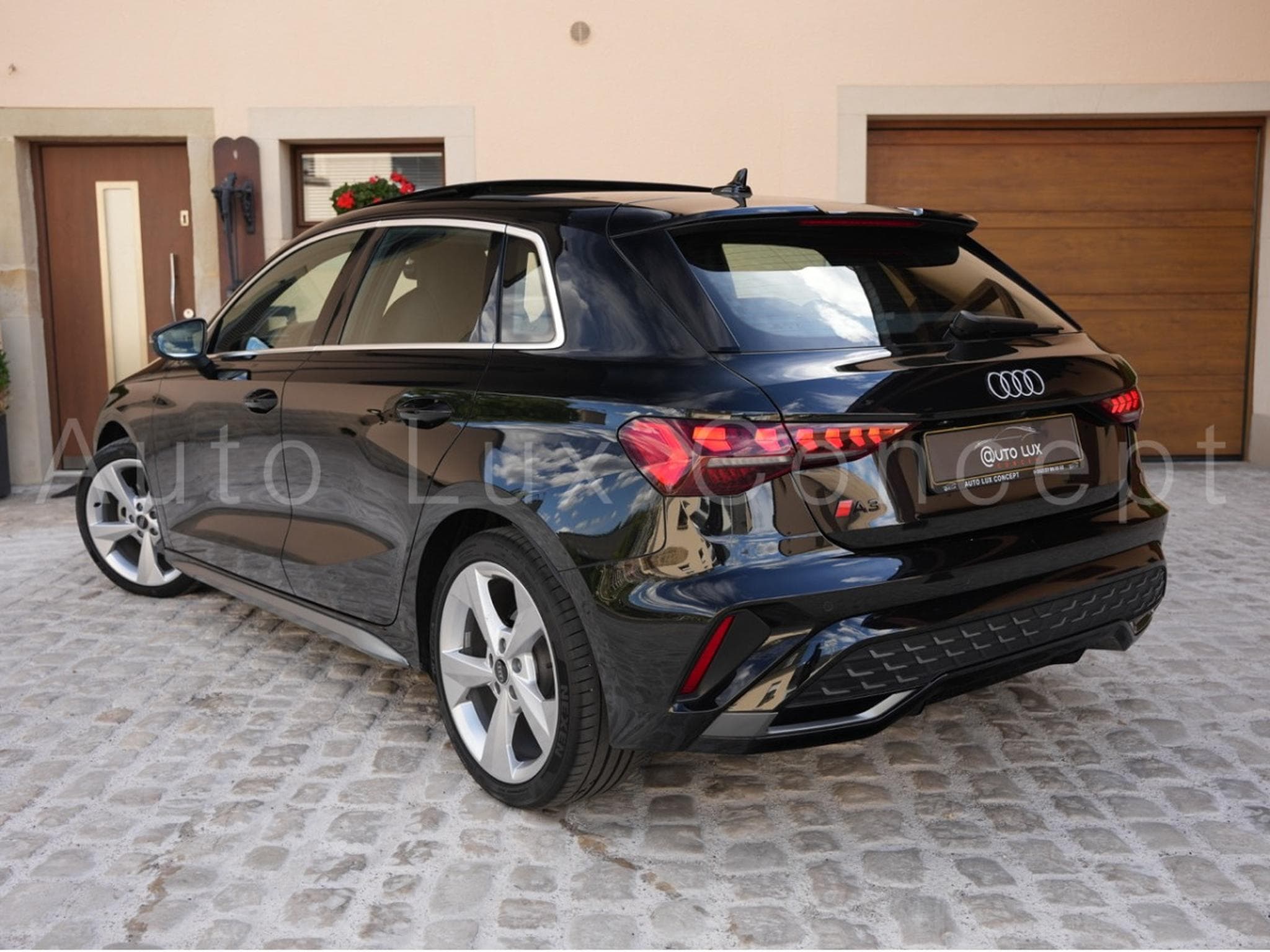 Audi A3 Sportback 35 TDI S line S tronic (2024) - Photo 4