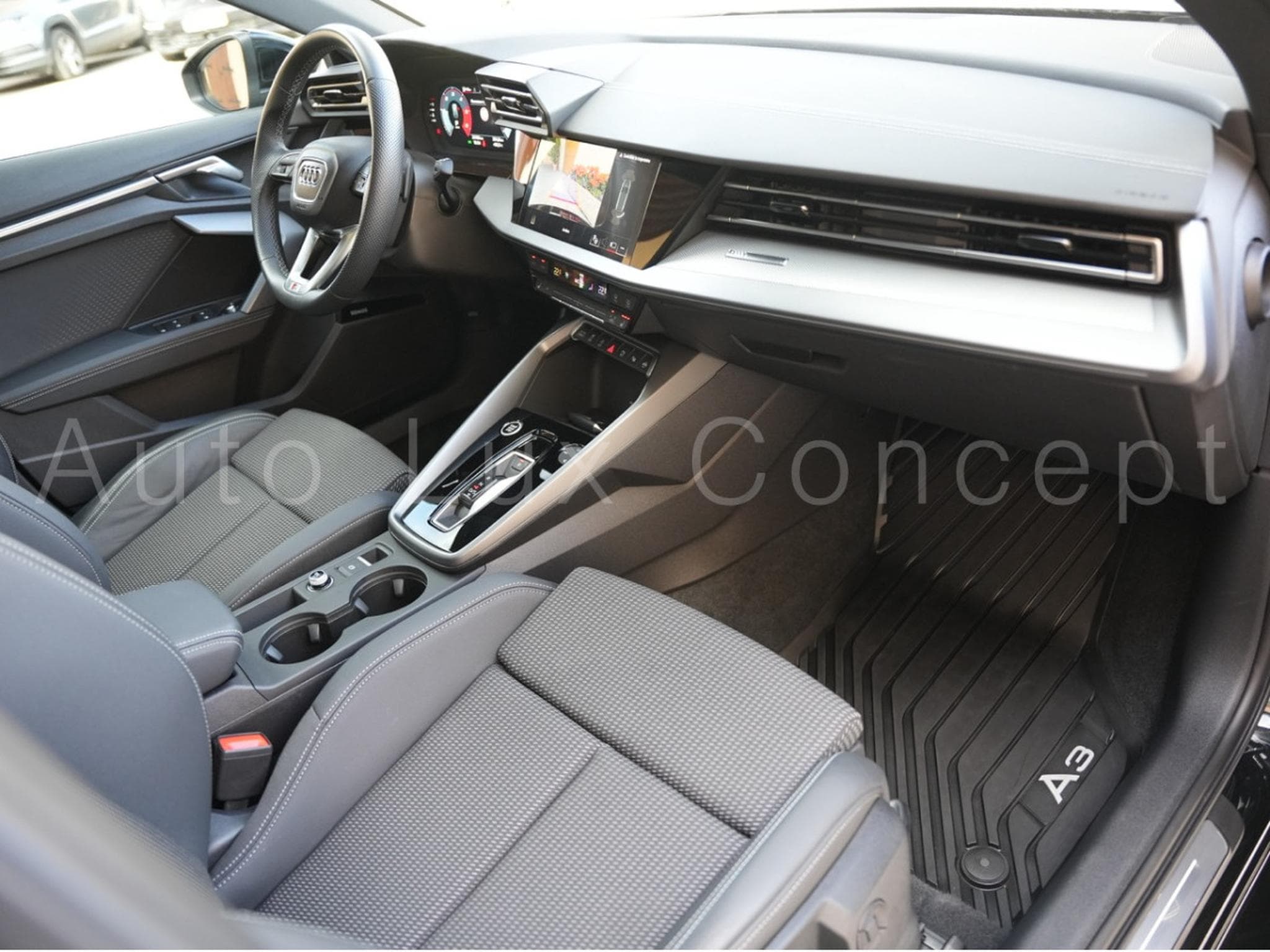 Audi A3 Sportback 35 TDI S line S tronic (2024) - Photo 6