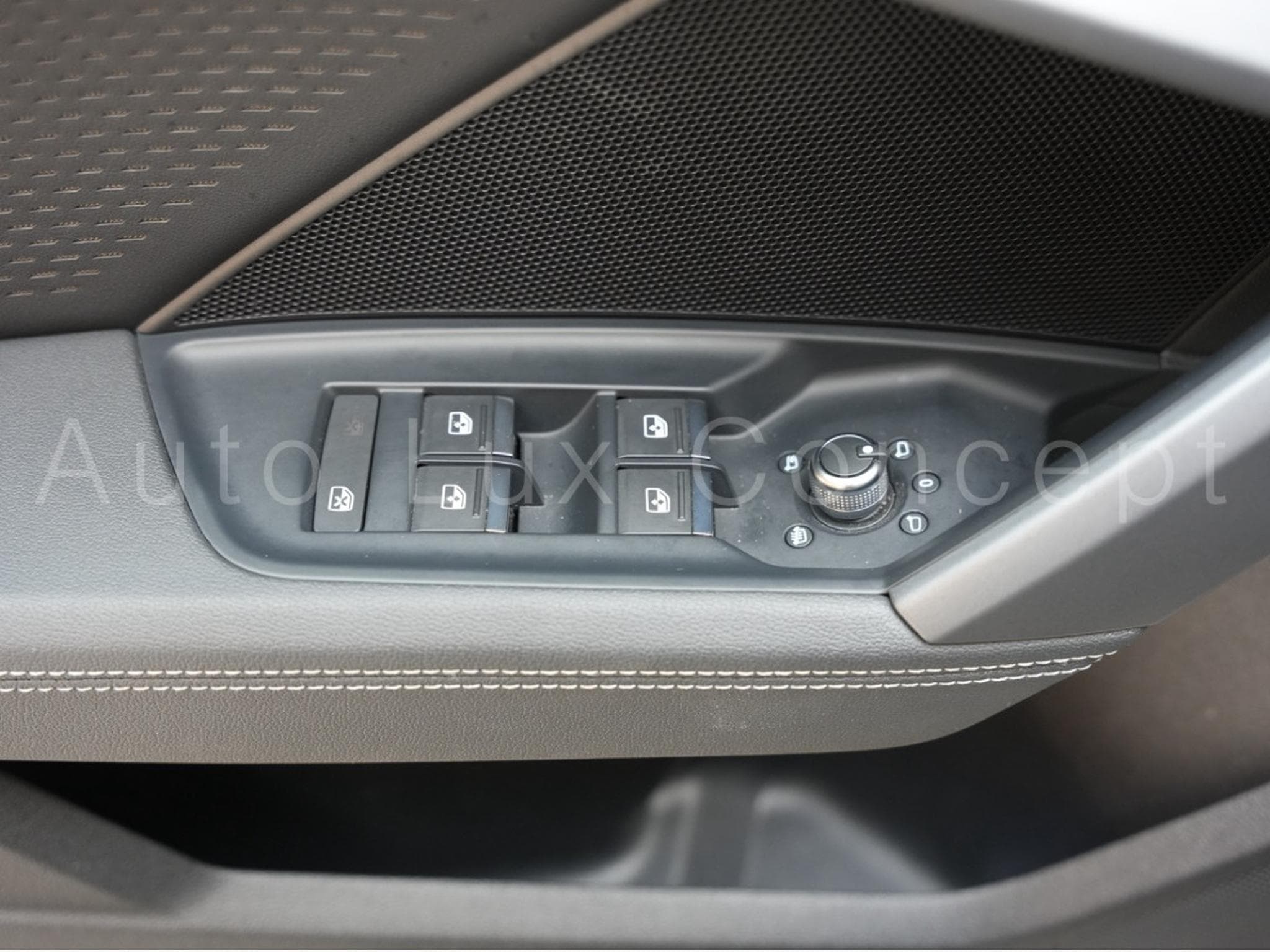 Audi A3 Sportback 35 TDI S line S tronic (2024) - Photo 17