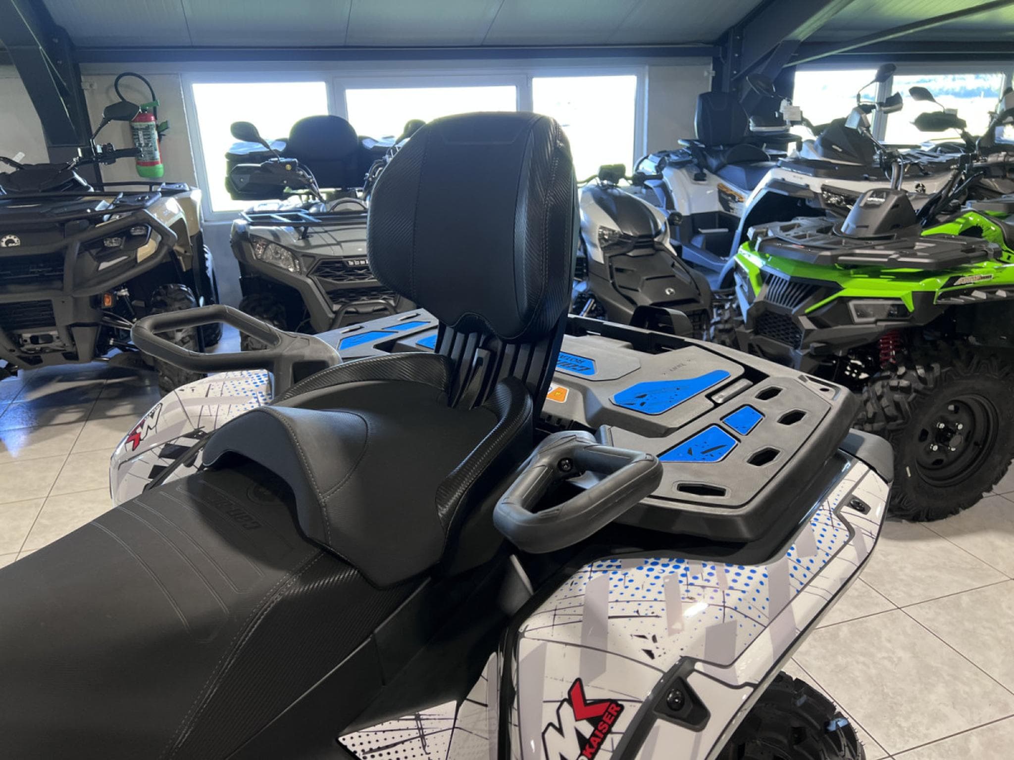 BRP Can-Am Outlander Max 4 WD 850 DPS  ABS T3B 1000 cc Covering (2026) - Photo 4