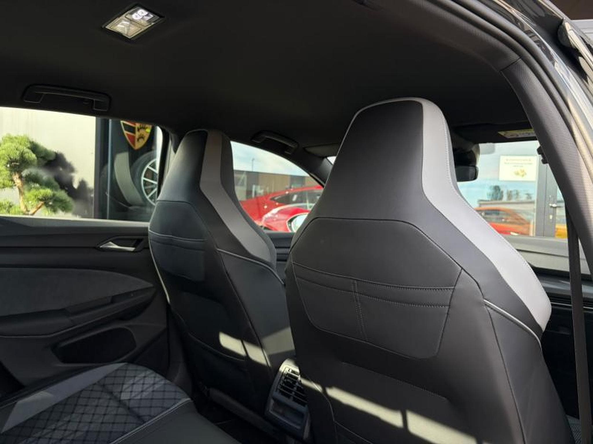 VW Golf VIII R-Line 1.5 130ch/Cockpit/Car Play (2024) - Photo 11