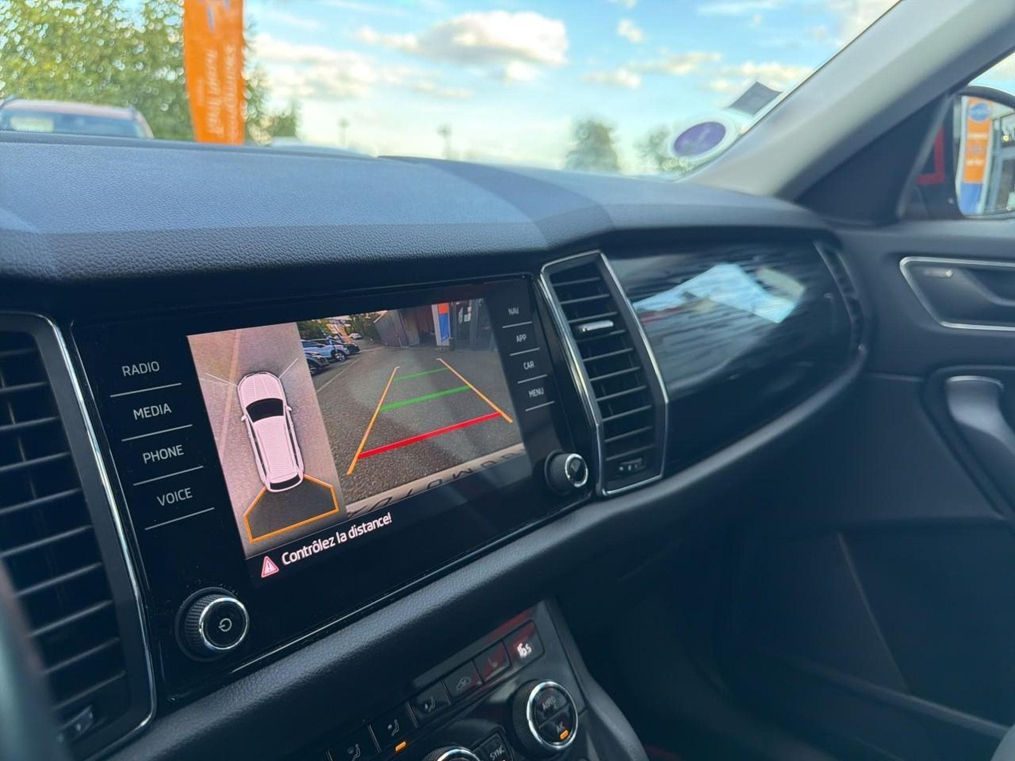 Skoda KODIAQ 1.5 TSI ACT 150 STYLE DSG D-T 7 PLACES (2019) - Photo 17