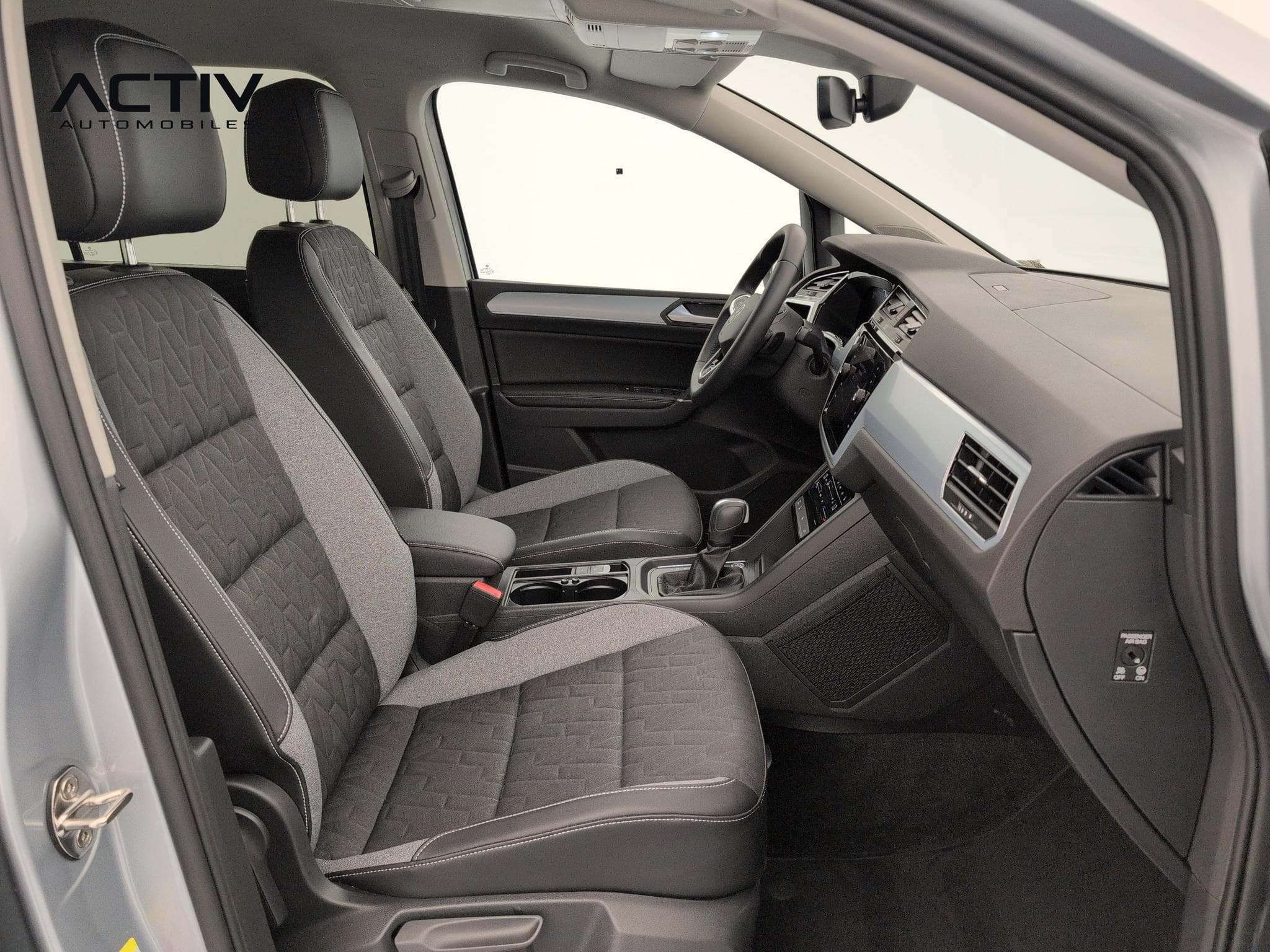 VW Touran 2.0 TDI 150 DSG7 7pl Life Plus (2025) - Photo 9