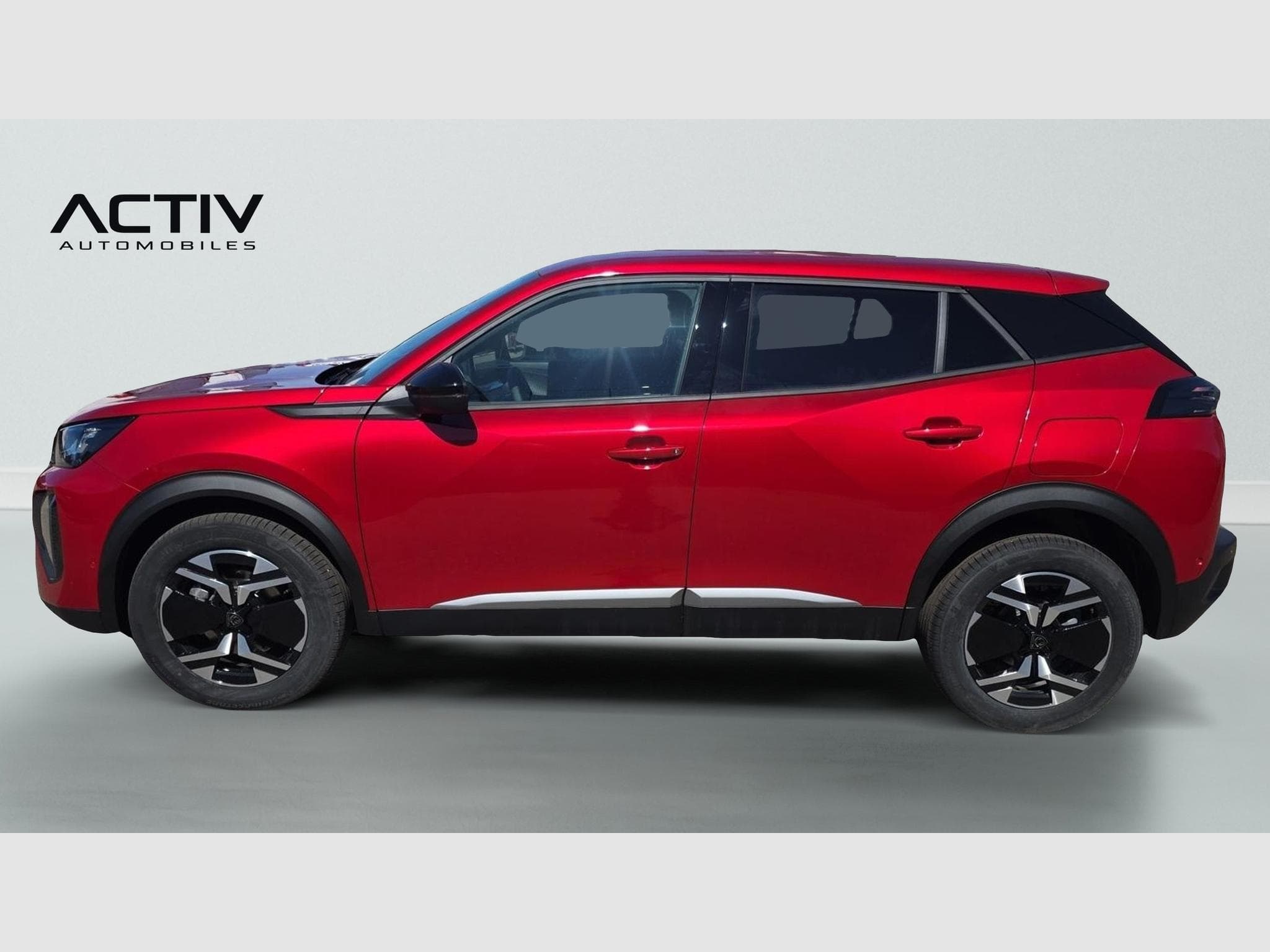 Peugeot 2008 Hybrid 145 e-DCS6 Allure (2026) - Photo 4
