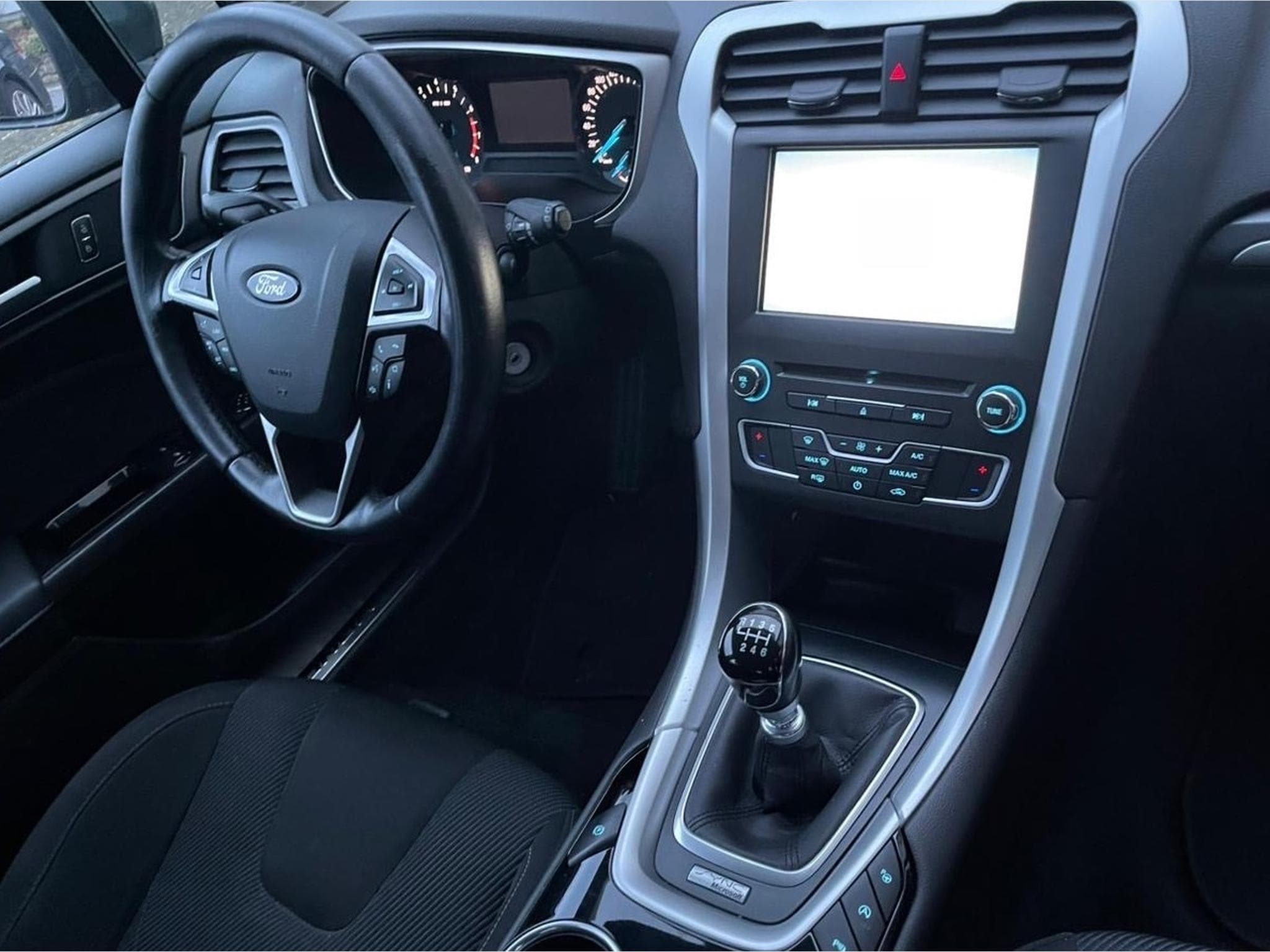 Ford Mondeo Ecobust (2017) - Photo 2