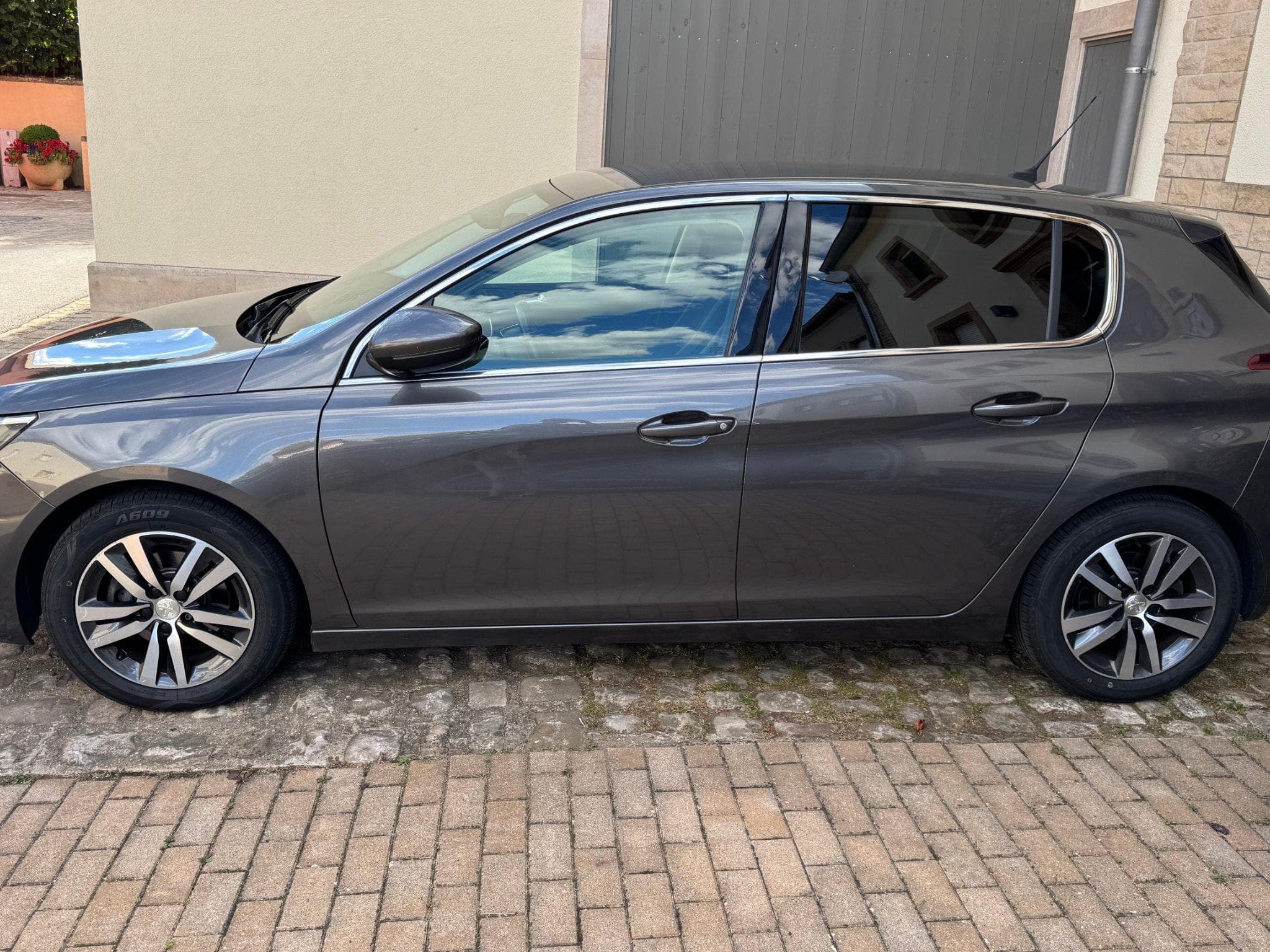 Peugeot 308 1.5L Diesel BlueHDi FAP 130 Allure (2020) - Photo 6