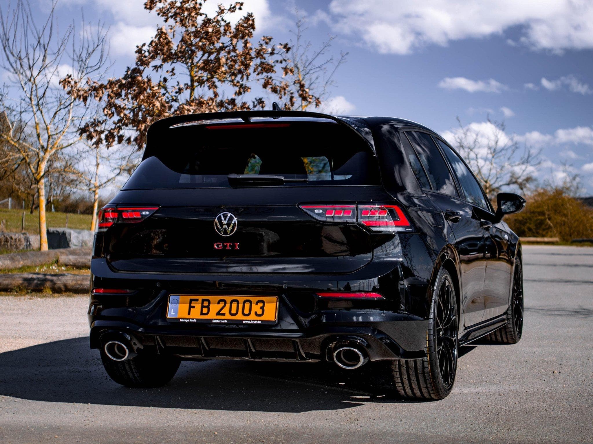 VW Golf VIII GTI Clubsport 2.0 TSI 221 kW / 300 CV (2025) - Photo 3