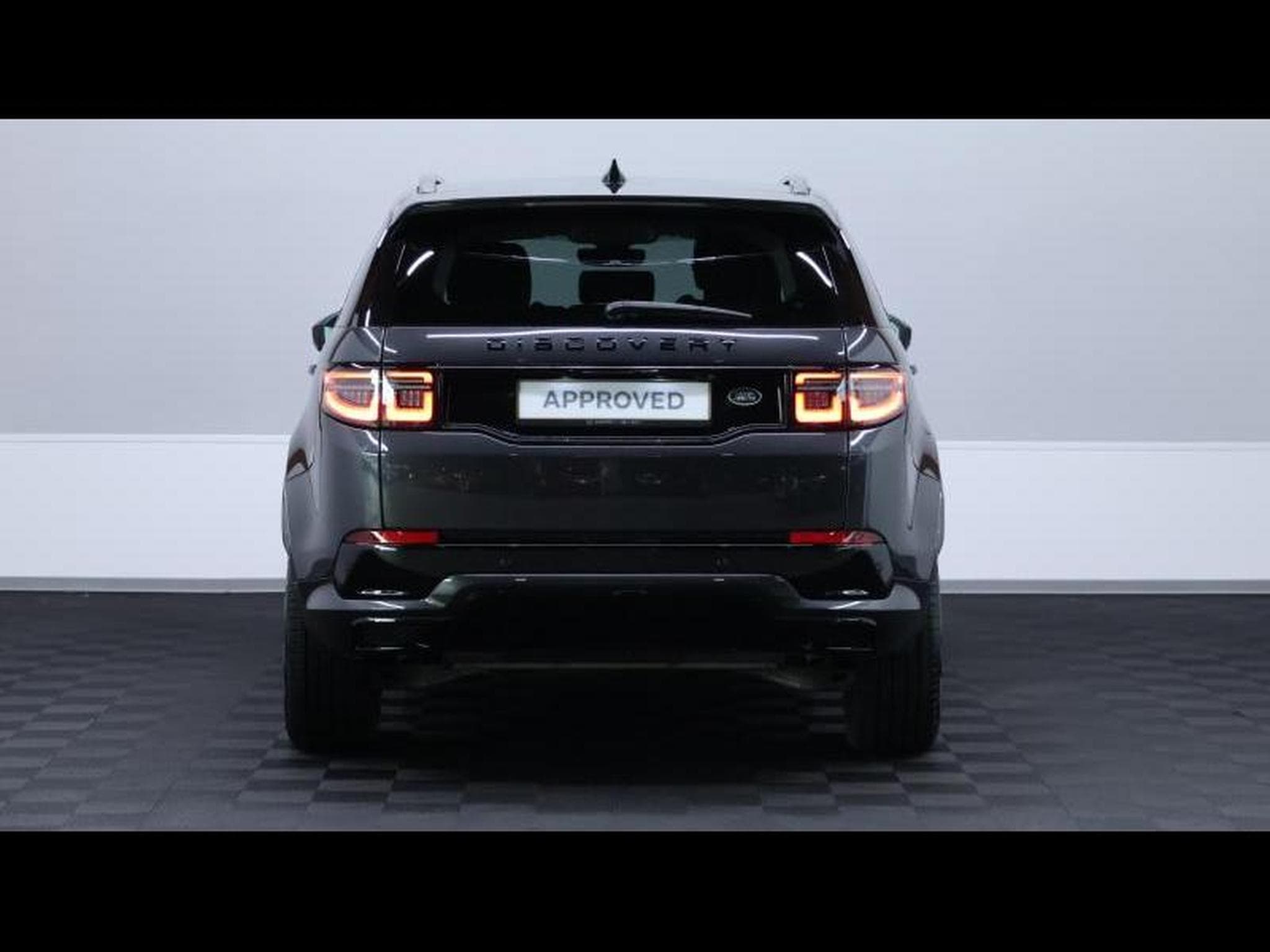 Land-Rover Discovery Sport P250 R-Dynamic HSE Auto (2023) - Photo 6