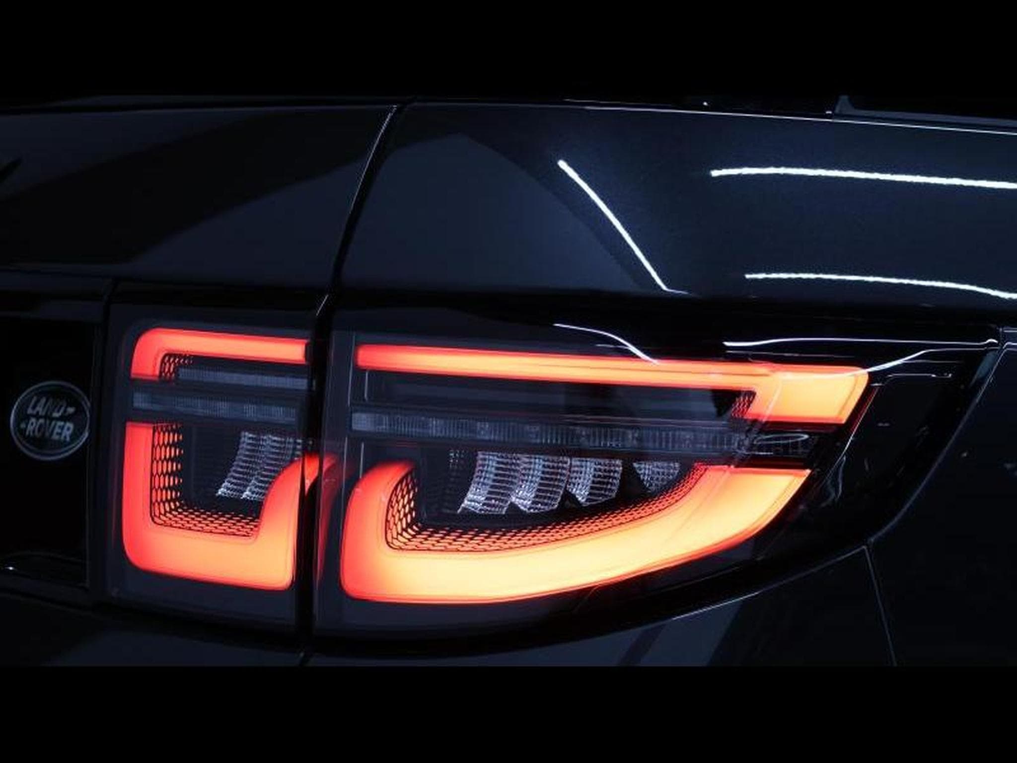 Land-Rover Discovery Sport P250 R-Dynamic HSE Auto (2023) - Photo 10