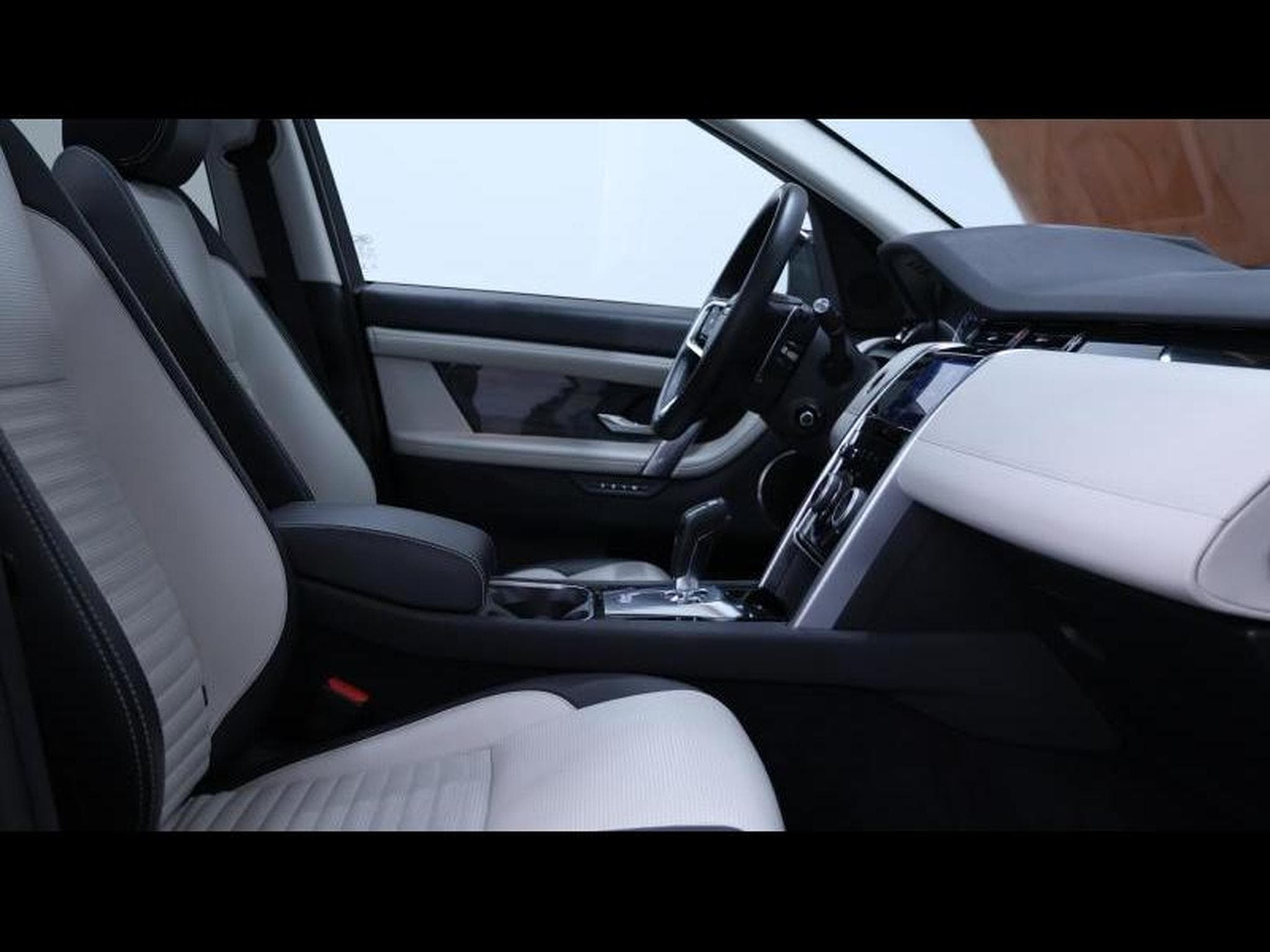 Land-Rover Discovery Sport P250 R-Dynamic HSE Auto (2023) - Photo 12